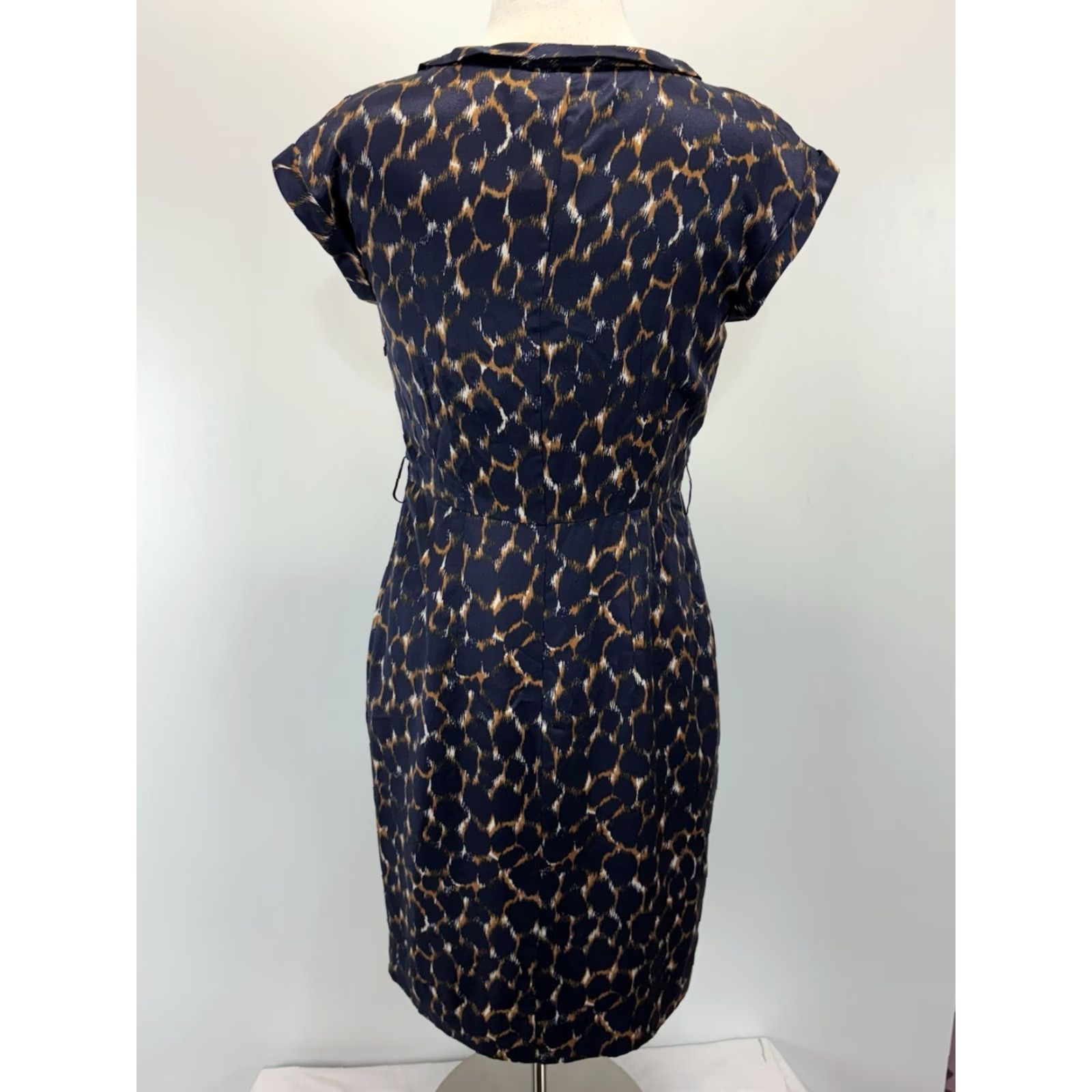 Boden VINTAGE Boden Women’s Silk Blend Pencil Dress Sz 6 Knee Length Navy Animal Print Cap Sleeve Party Cocktail Business Size M / US 6-8 / IT 42-44 - 3 Thumbnail
