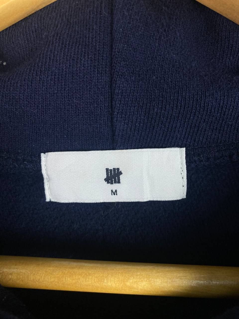 Undefeated undefeated small logo hoody very nice design Size US M / EU 48-50 / 2 - 7 Thumbnail