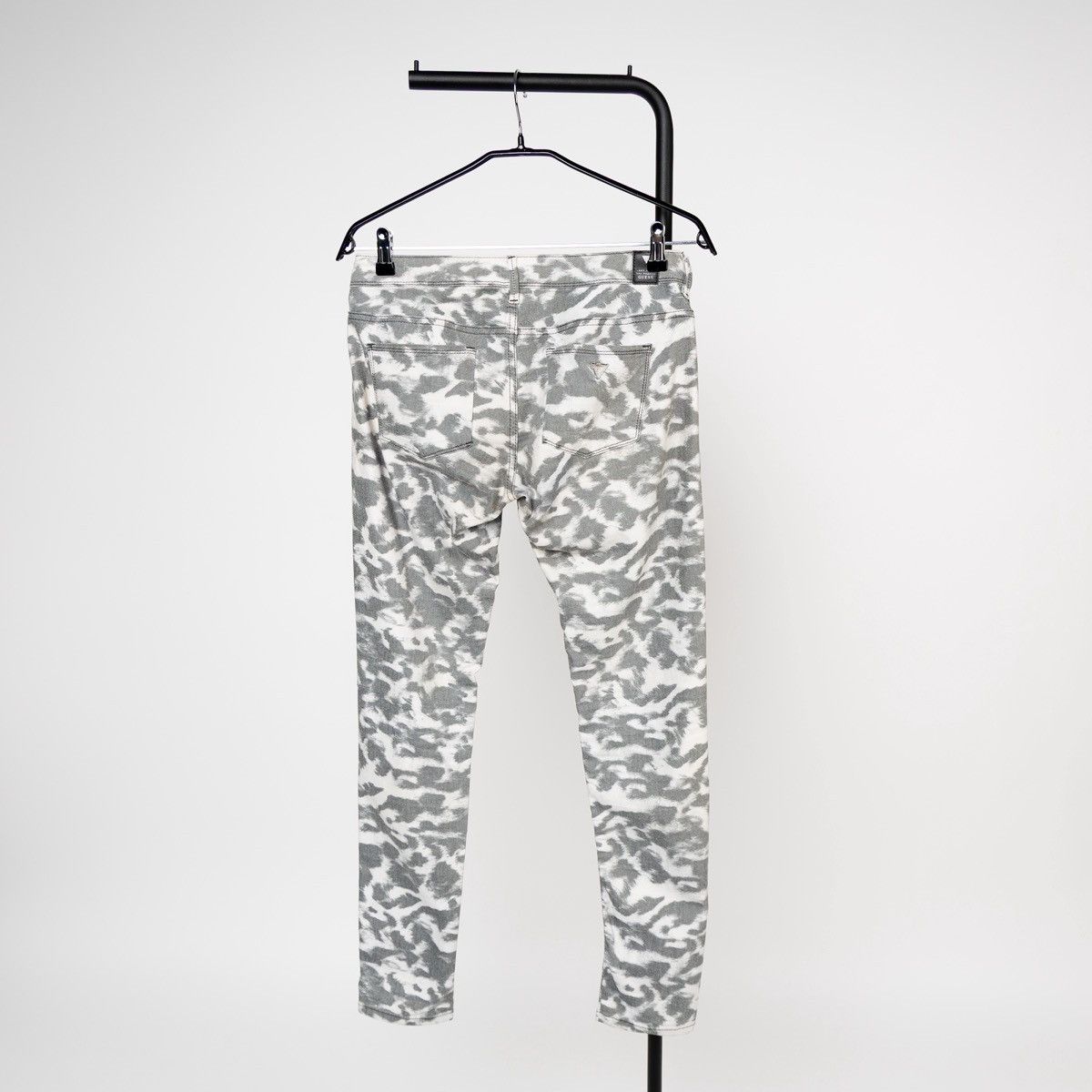 Guess Guess Womens Skinny Jegging Jeans Grey Animal Print Stretch Size 30" / US 8 / IT 44 - 2 Thumbnail