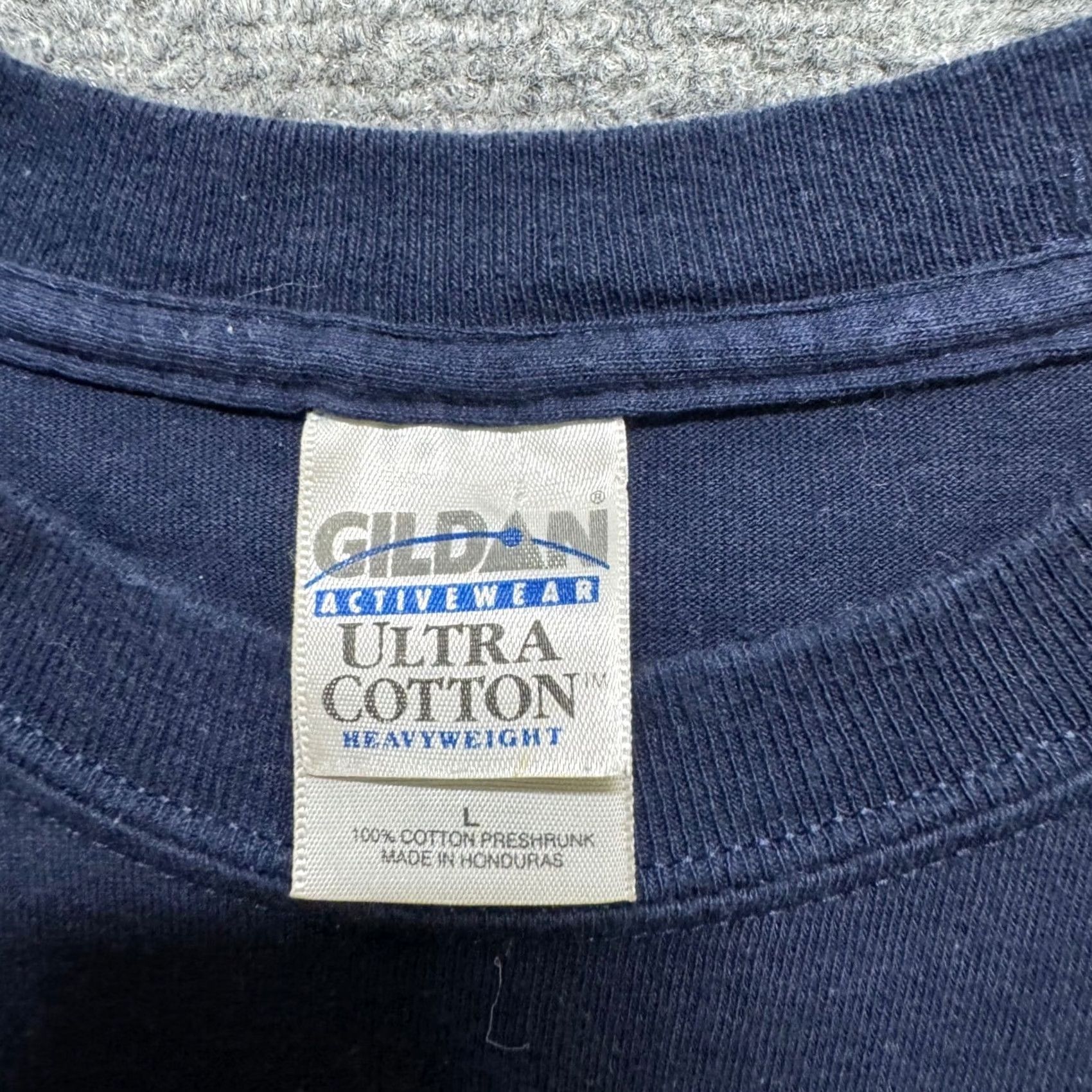 Gildan VINTAGE Gildan Heavy Cotton T Shirt Men L Navy Blue Y2K 90s VTG Guitar T-shirt Mens L Blue Size US L / EU 52-54 / 3 - 3 Thumbnail