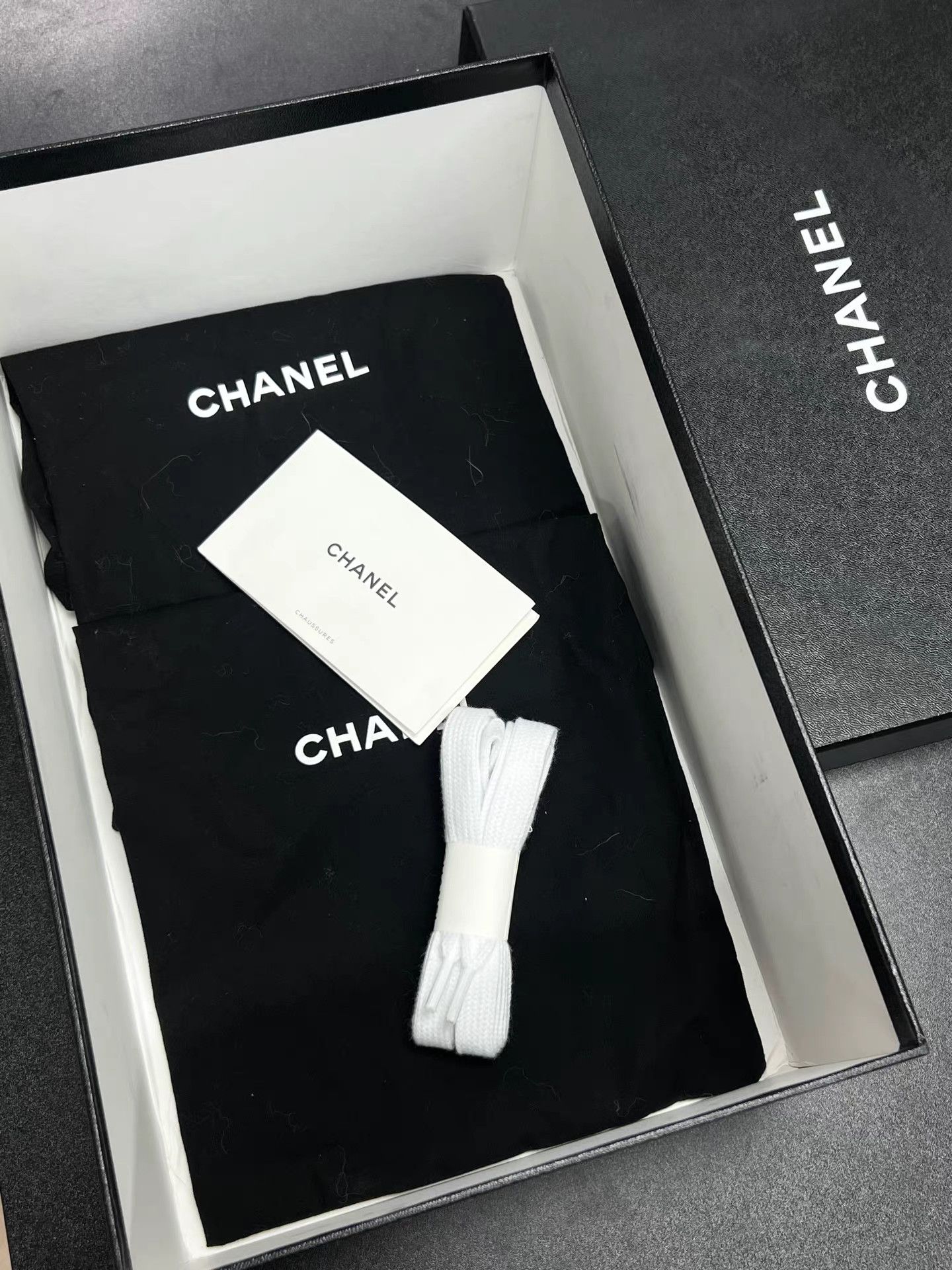 Chanel CHANEL Grey & Black Low-Top Sneakers K15 Size US 8.5 / IT 38.5 - 9 Thumbnail