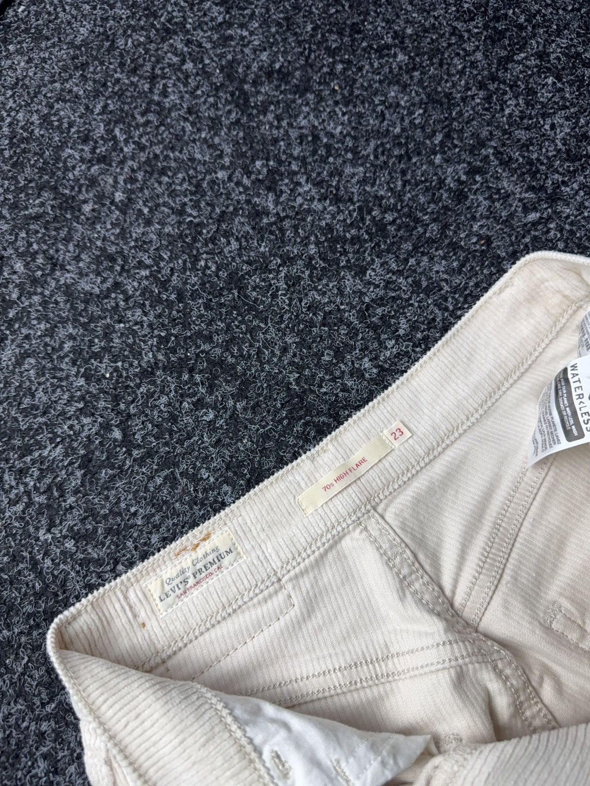 Levi's Retro Style 70s Levi’s Corduroy Flared Pants Cream Y2K 00s Size 23" - 8 Thumbnail
