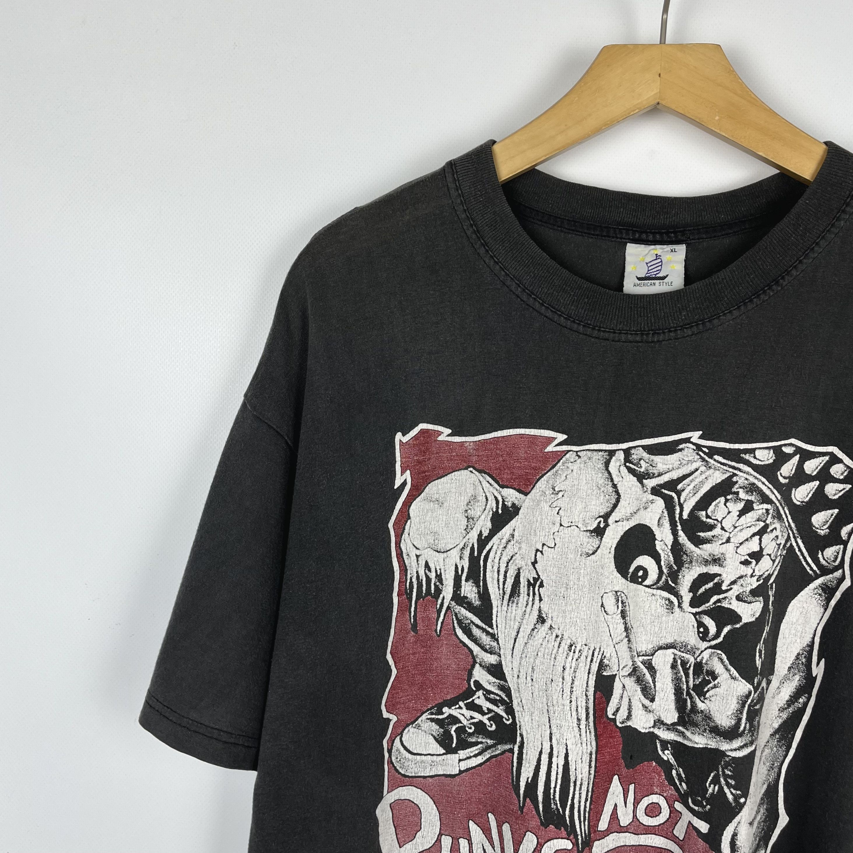 Vintage Vintage Punks Not Dead Graphic T Shirt 90’s Size US XL / EU 56 / 4 - 5 Thumbnail