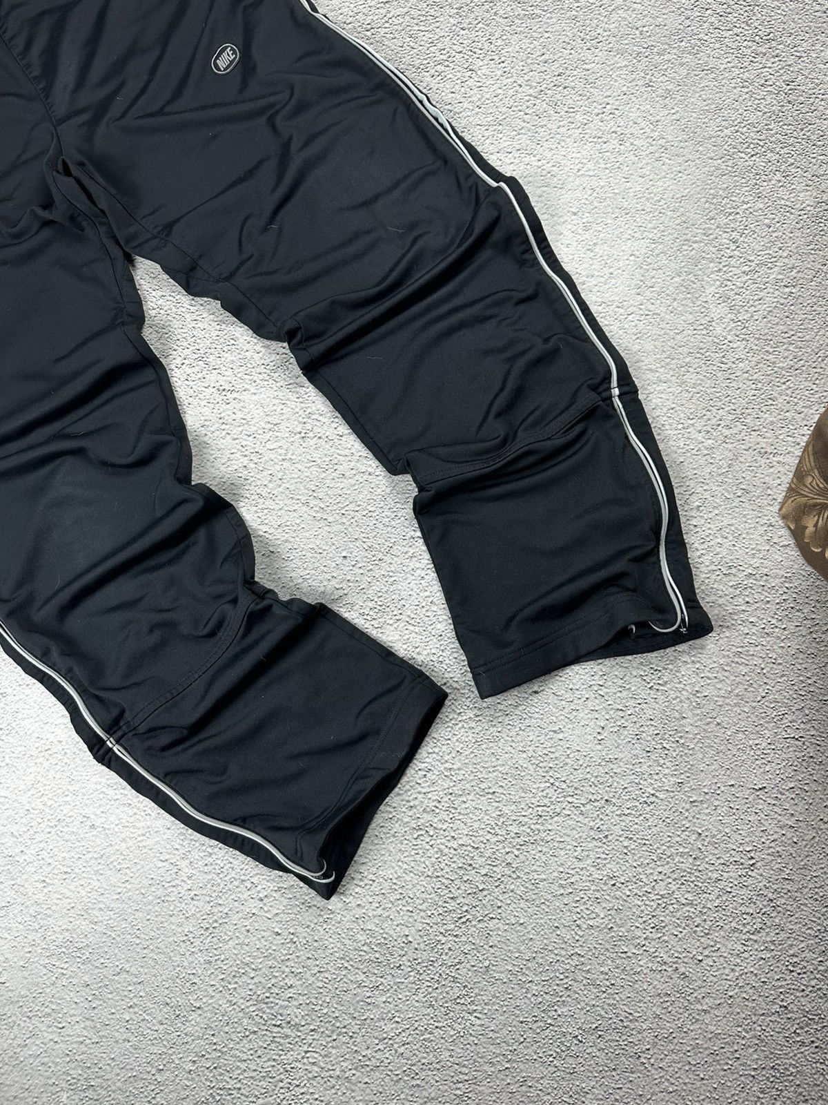 Nike Vintage Nike Track Pants Y2K Baggy Drill Style Size US 34 / EU 50 - 4 Thumbnail