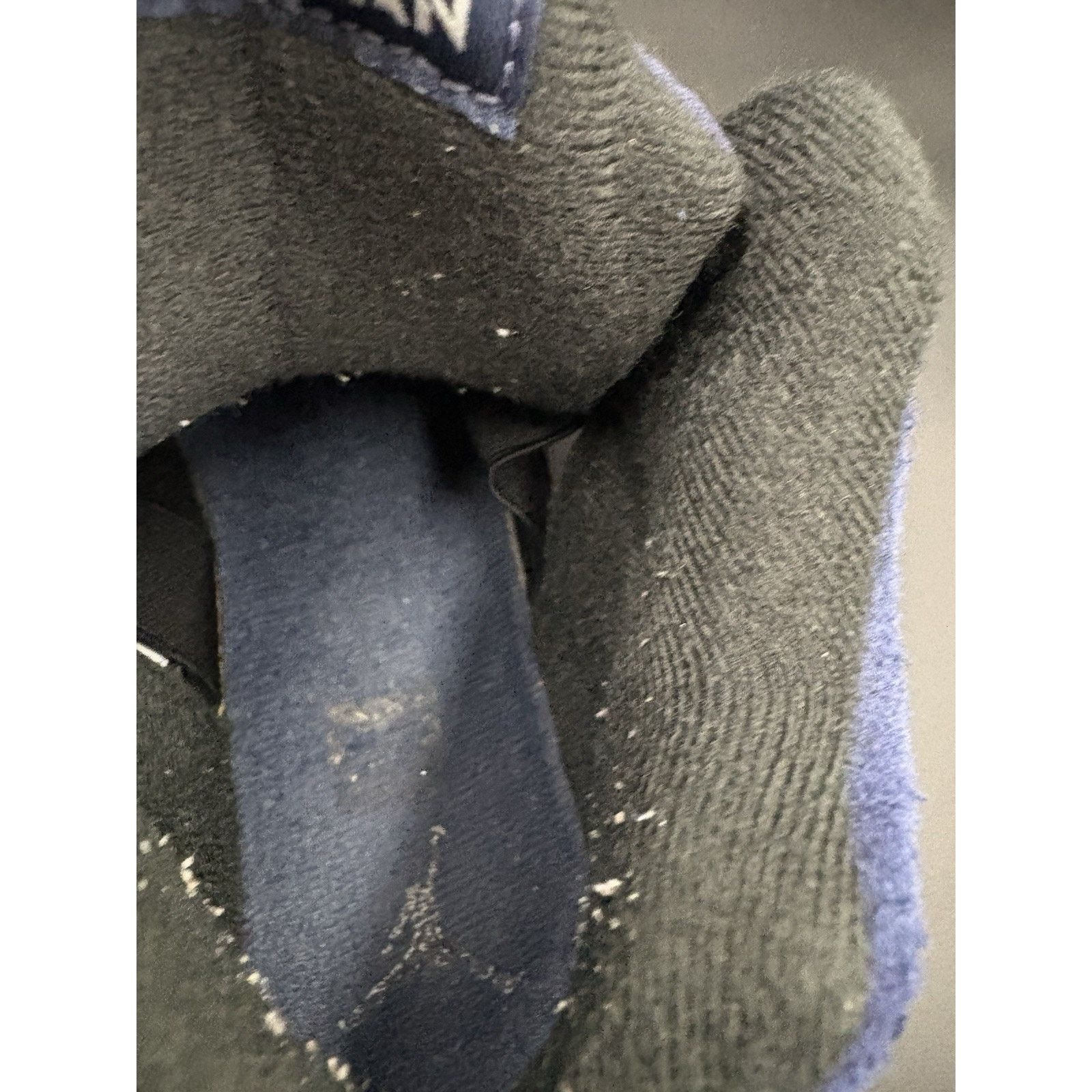 Jordan Brand Size 5Y (GS) - Air Jordan 5 Retro SE Mid Midnight Navy Size US 5 / EU 37 - 13 Thumbnail