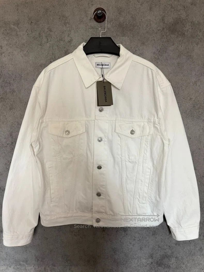 Balenciaga Balenciaga White Denim Jacket with Embroidery. Size US S / EU 44-46 / 1 - 1 Thumbnail
