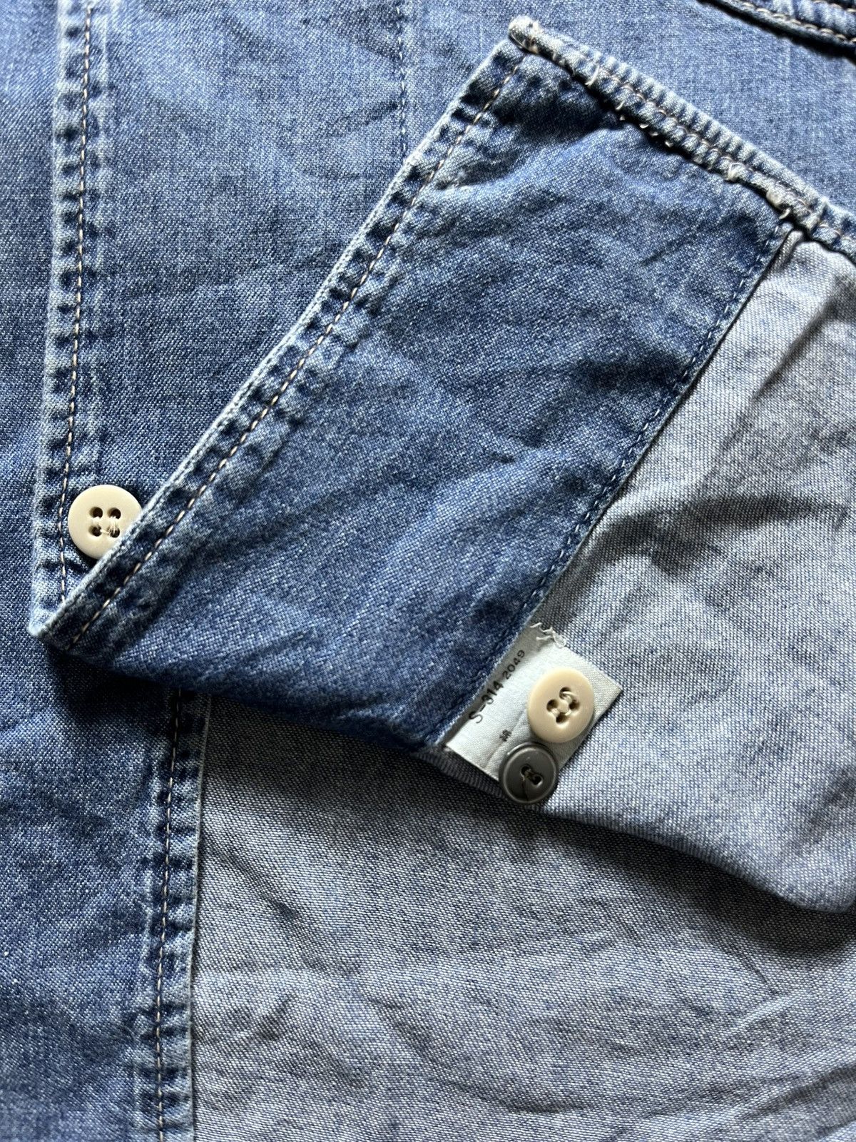 Japanese Brand Vintage 90s RNA west east boxy denim shirt Size US M / EU 48-50 / 2 - 6 Thumbnail