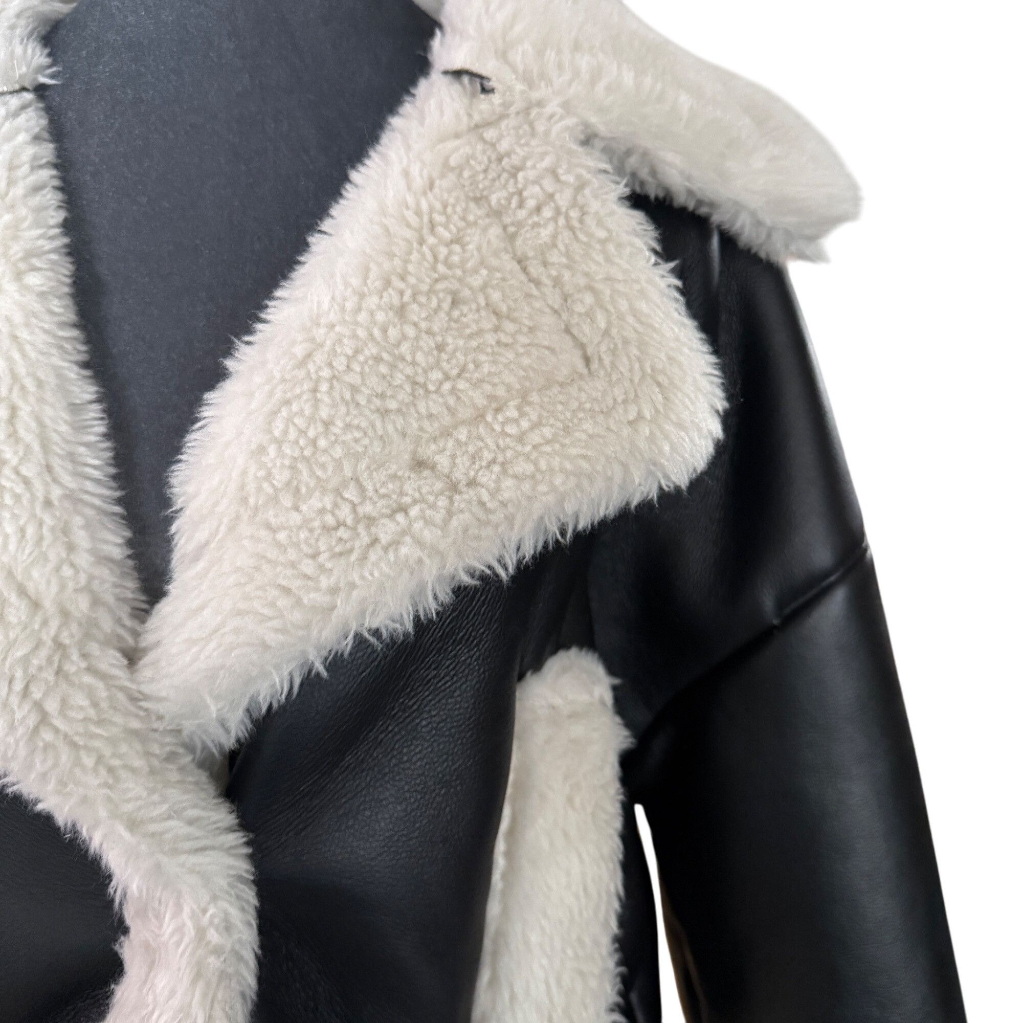 Abercrombie & Fitch Abercrombie & Fitch Womens Black Vegan Leather Sherpa-Lined Size S / US 4 / IT 40 - 2 Thumbnail