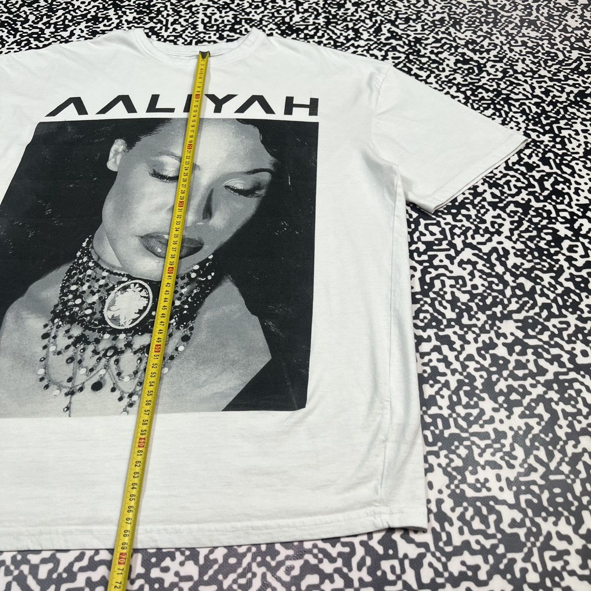 Rap Tees Vintage Y2K AALIYAH Band Rap Style Face Girl Print T-shirt Size US M / EU 48-50 / 2 - 10 Thumbnail