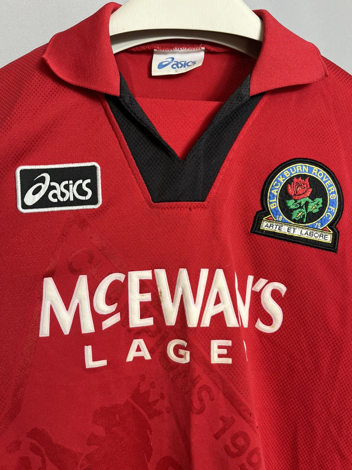 Asics BLACKBURN ROVERS 1995 1996 AWAY FOOTBALL SHIRT ASICS JERSEY Size US S / EU 44-46 / 1 - 2 Thumbnail