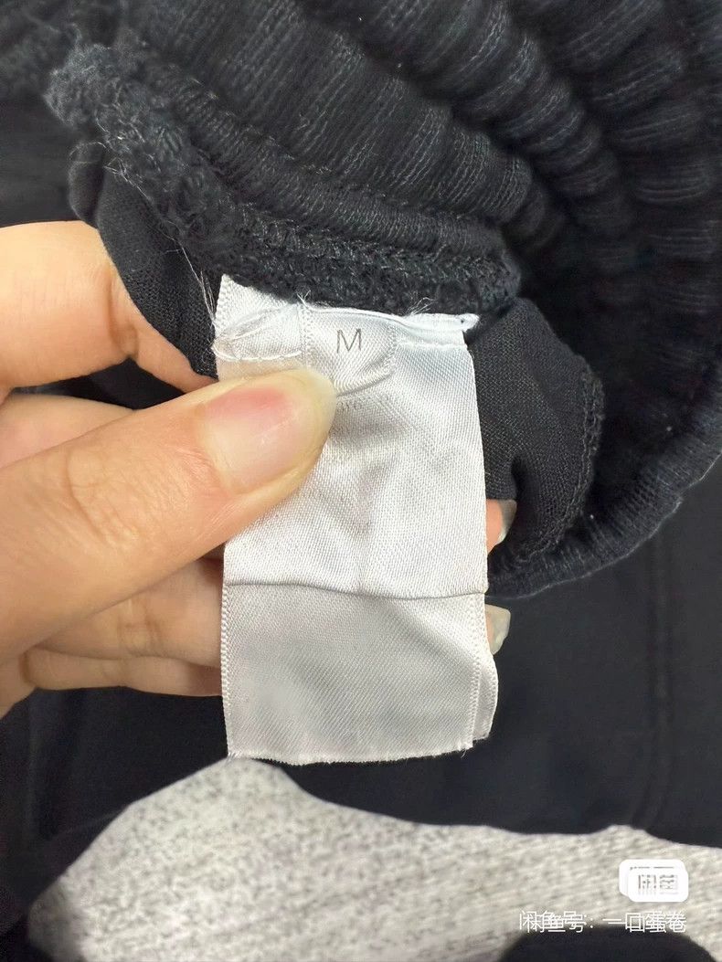 Givenchy Givenchy Size MShorts 2506-Nextarrow Size US 31 - 3 Thumbnail