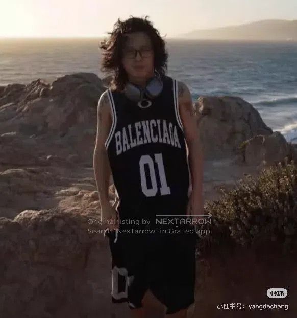 Balenciaga Balenciaga Black and White Striped Sports Knit Vest Top Size US S / EU 44-46 / 1 - 5 Thumbnail