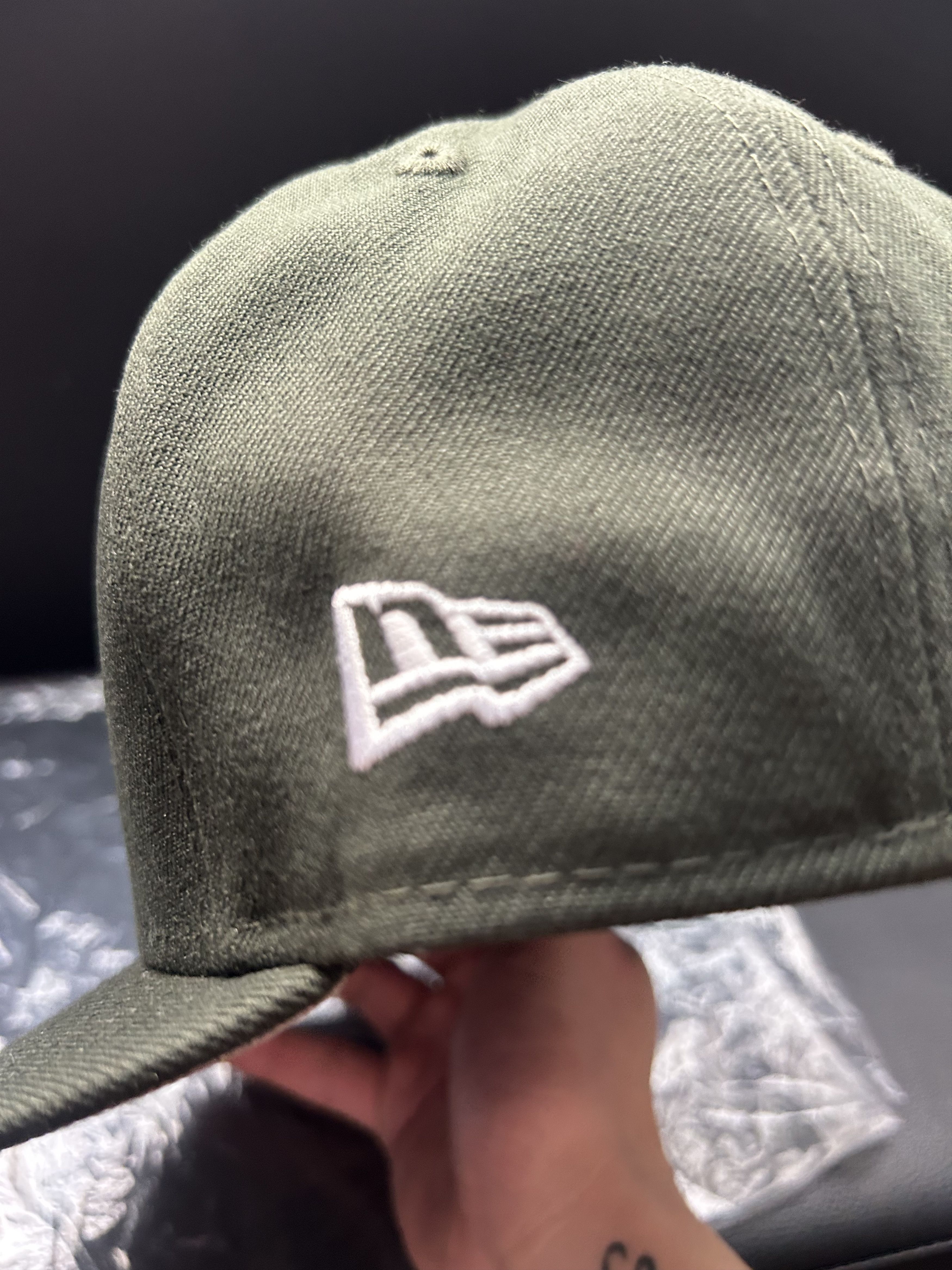HIDDEN × New Era Hidden NY New Era 59FIFTY Olive Green Hat NWOT Size 7 Size ONE SIZE - 11 Thumbnail