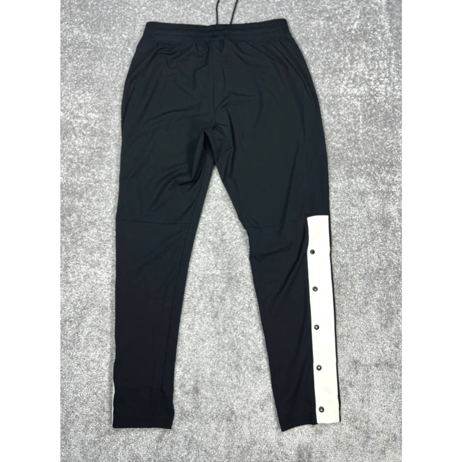 Under Armour VINTAGE Under Armour Women's Track Pants Large Black Sports Activewear Gym Running Size 36" / US 14 / IT 50 - 8 Thumbnail