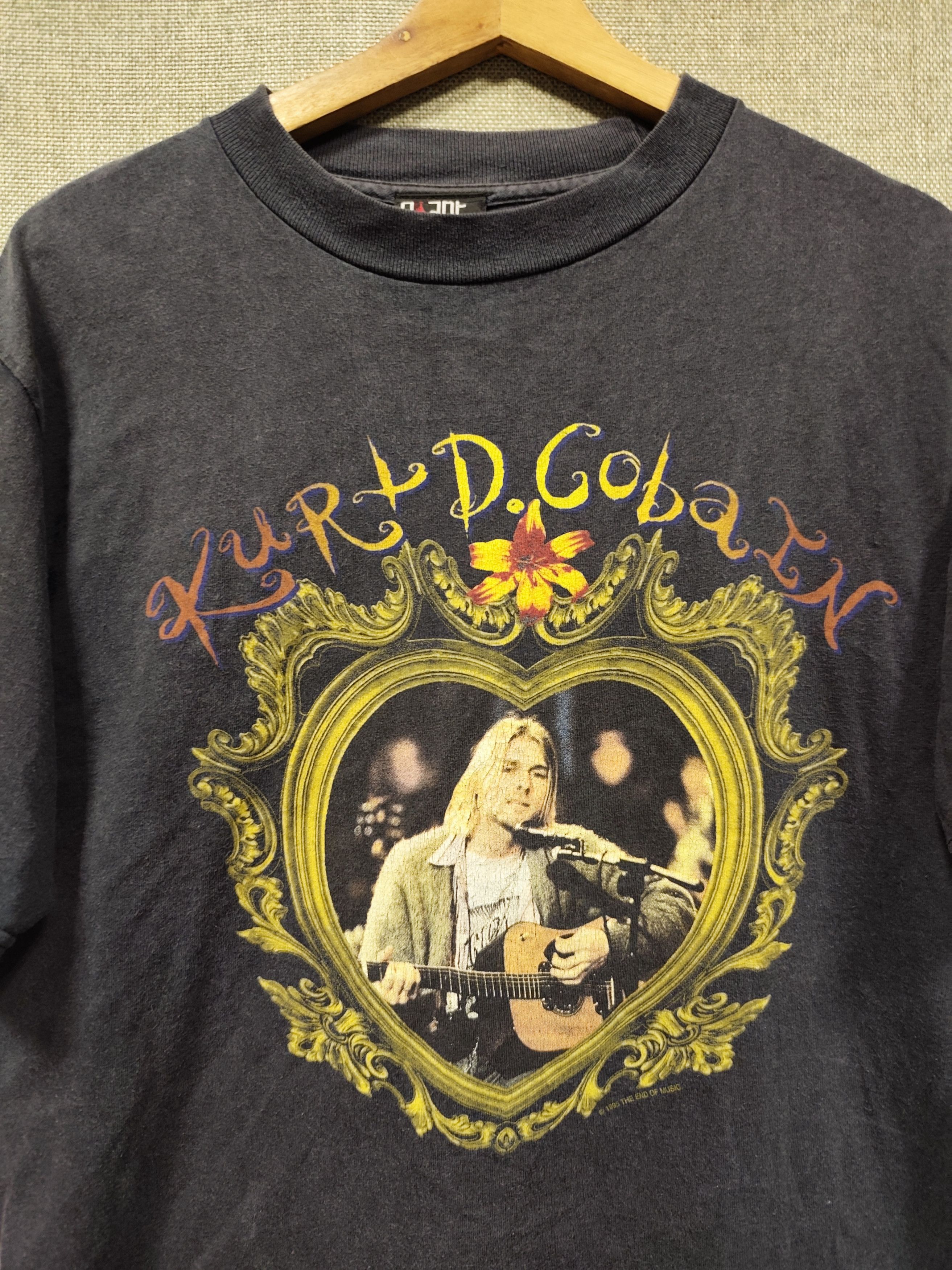 Giant × Nirvana vintage 1995 t shirt kurt cobain memorial tag giant Size US M / EU 48-50 / 2 - 6 Thumbnail