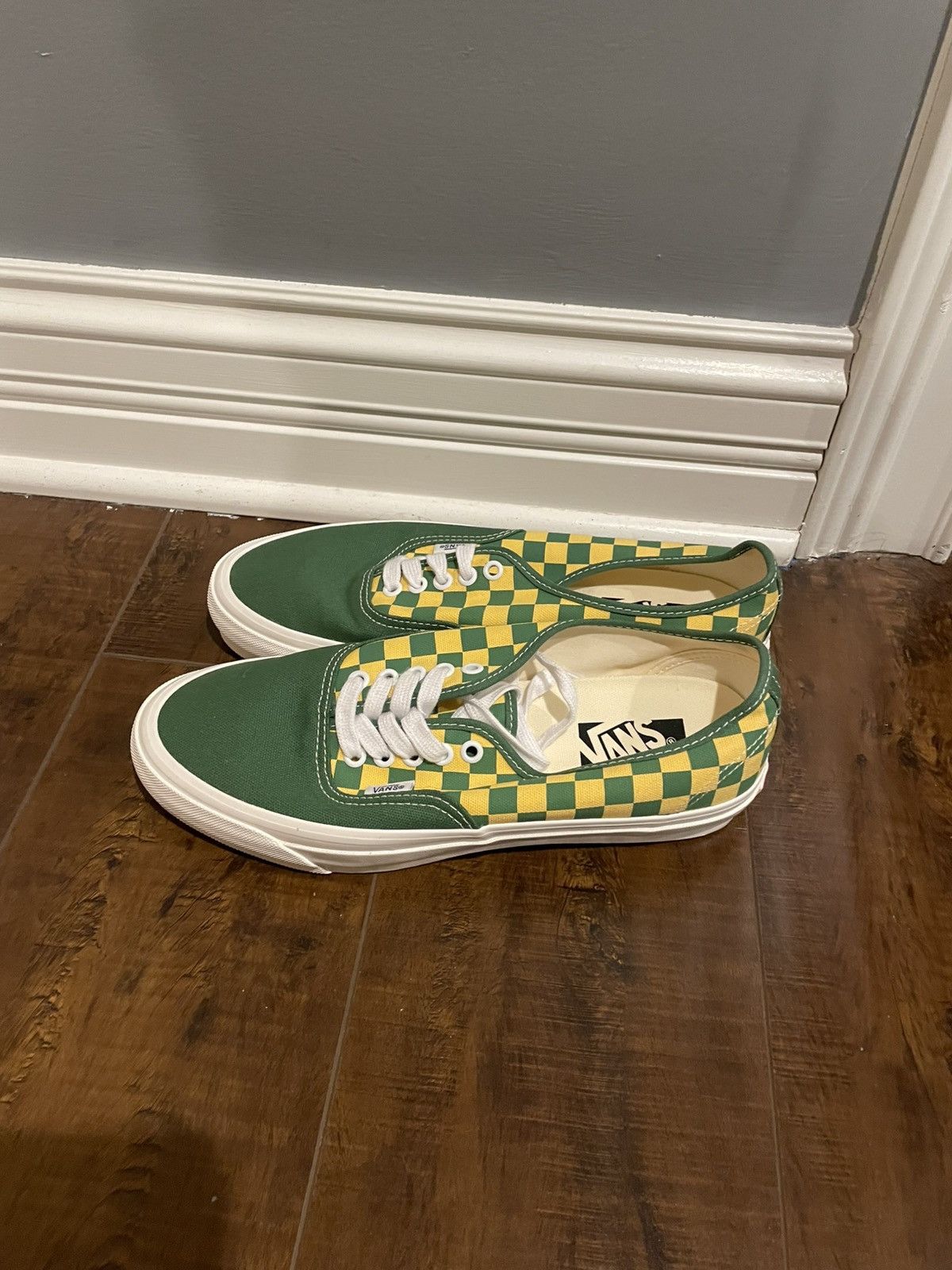 Vans LX AUTHENTIC 44 - CHECKERBOARD FAIRWAY Size US 9.5 / EU 42-43 - 1 Thumbnail