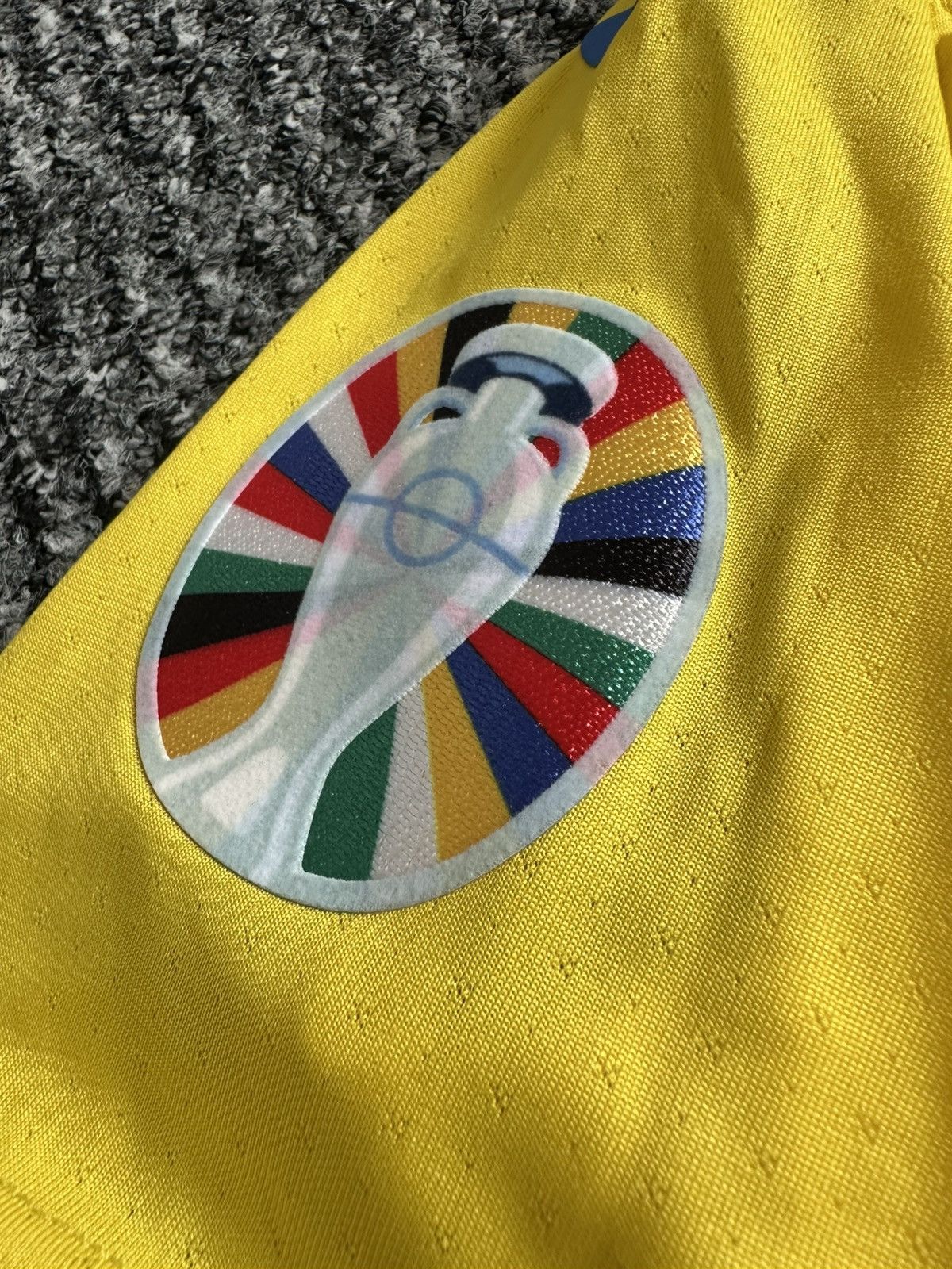 Joma Ukraine national football team Size US M / EU 48-50 / 2 - 5 Thumbnail