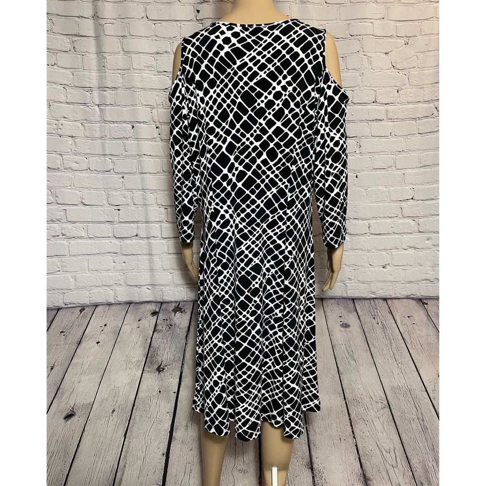 Other Susan Graver Printed Liquid Knit Cold Shoulder Black White Size L / US 10 / IT 46 - 5 Thumbnail