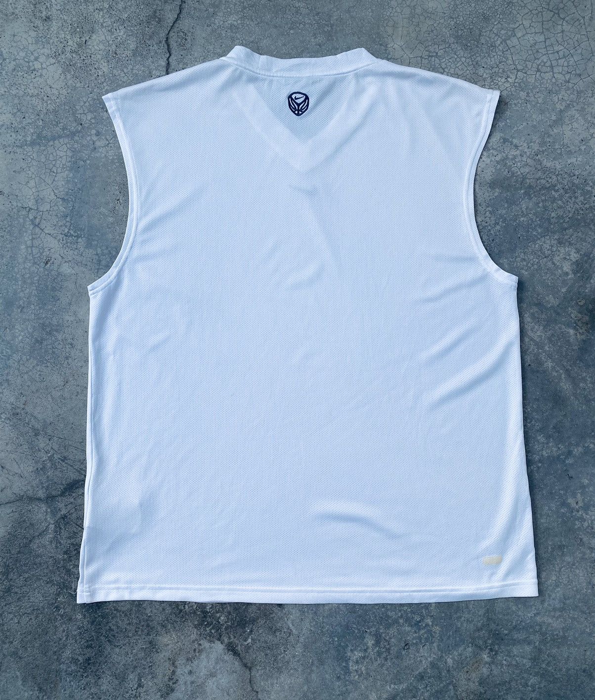 Nike Vintage Nike Center Sleeveless Jersey Size US L / EU 52-54 / 3 - 2 Thumbnail