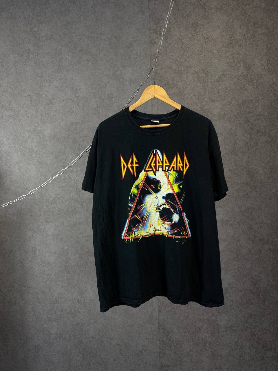 Band Tees Def Leppard rock band tee Size US XL / EU 56 / 4 - 1 Thumbnail