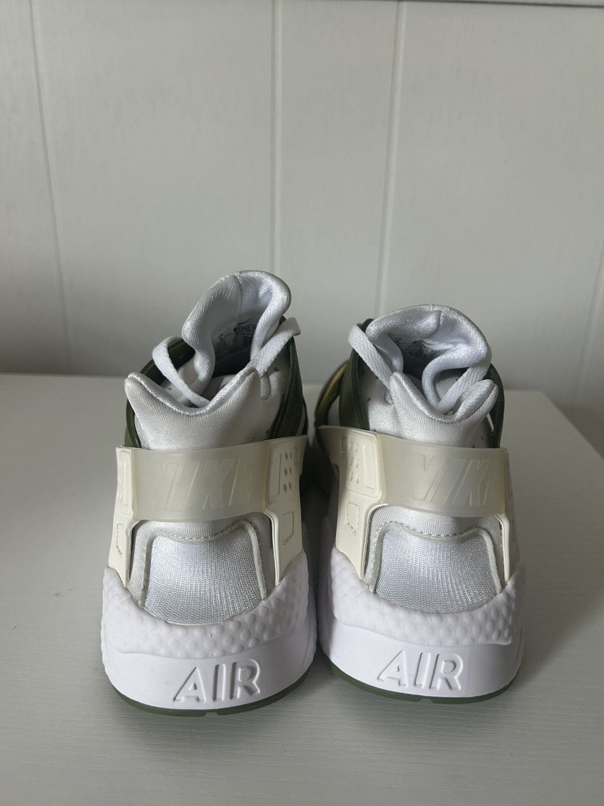 Nike × Stussy Stussy x Nike Huarache Dark Olive 2021 Size US 8 / EU 41 - 4 Thumbnail