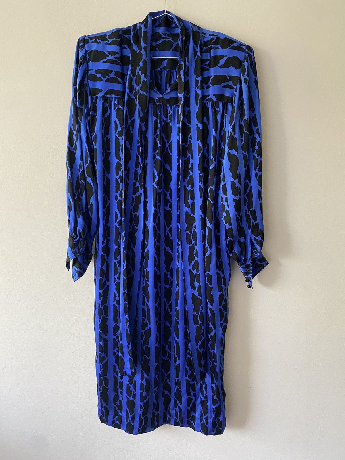 Yves Saint Laurent Yves Saint Laurent Vinatge Size ONE SIZE - 1 Thumbnail