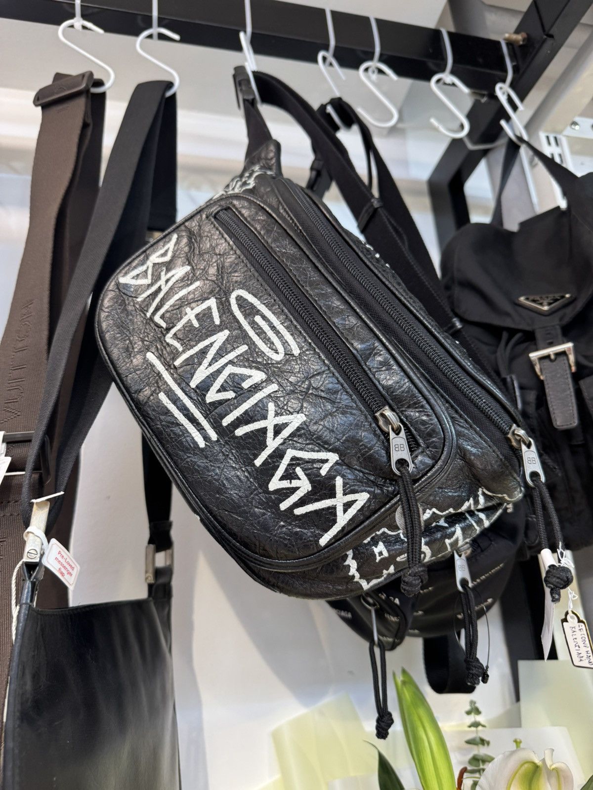 Balenciaga Balenciaga Black Graffiti Explorer Belt Bag Size ONE SIZE - 2 Thumbnail