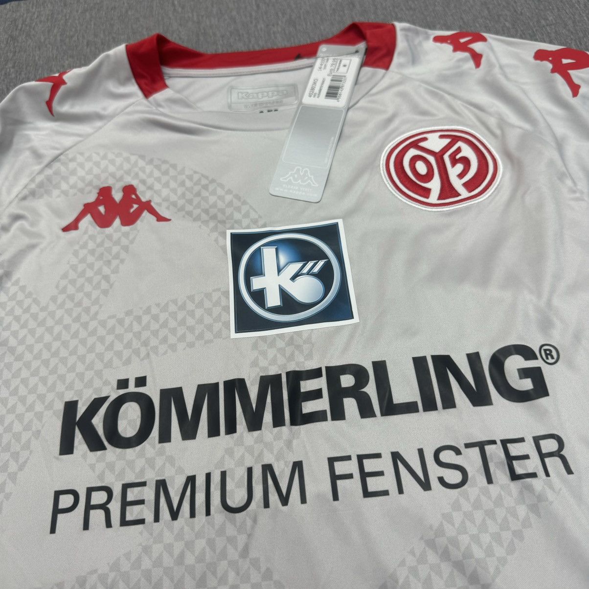 Kappa Mainz 21/22 away shirt (bnwt) Size US M / EU 48-50 / 2 - 3 Thumbnail