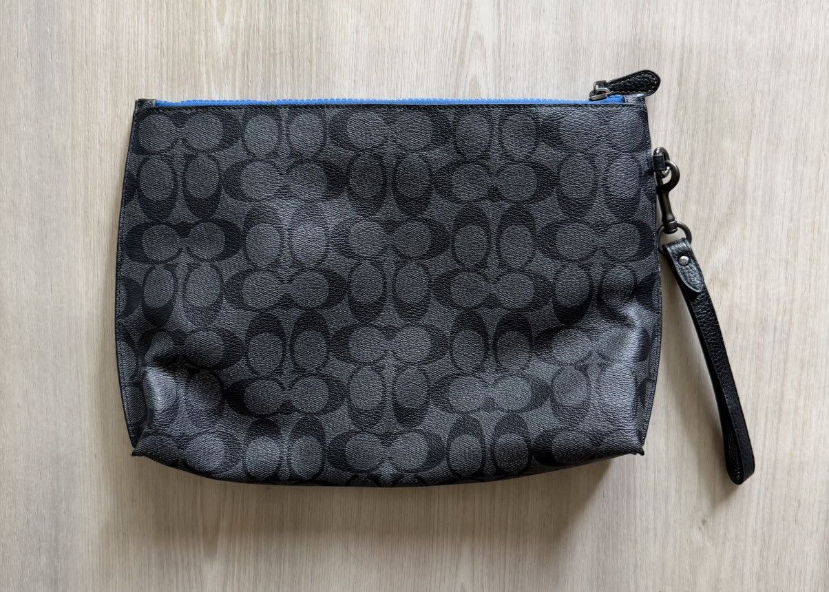 Coach Coach X Peanuts Carryall Pouch Signature Canvas Snoopy Blue Size ONE SIZE - 5 Thumbnail