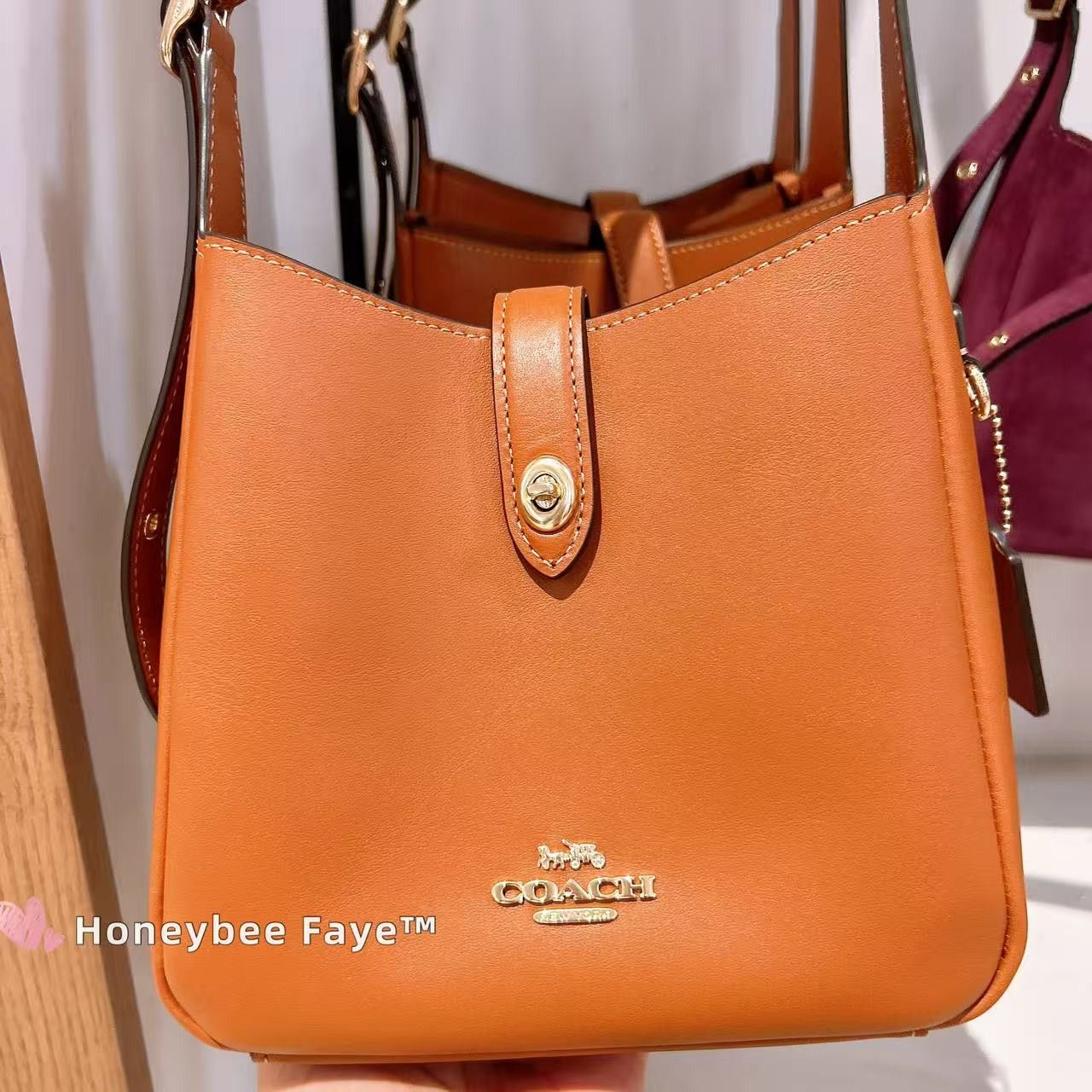 Coach Hadley Mini Crossbody Bag CBM63 Size ONE SIZE - 1 Thumbnail