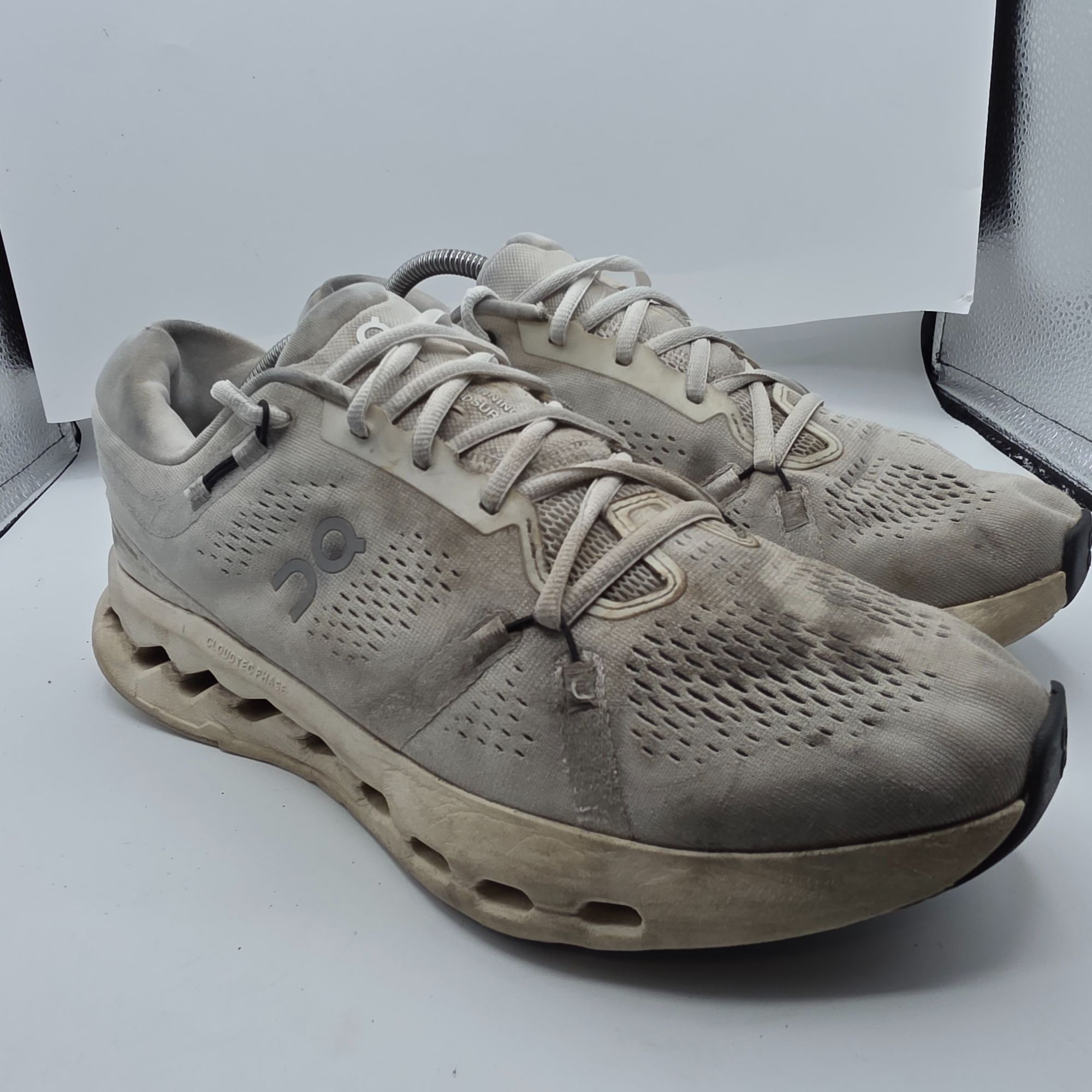 On On Cloudsurfer 2 Mens Size 11 White Athletic Shoes Lightweig Size US 11 / EU 44 - 1 Thumbnail