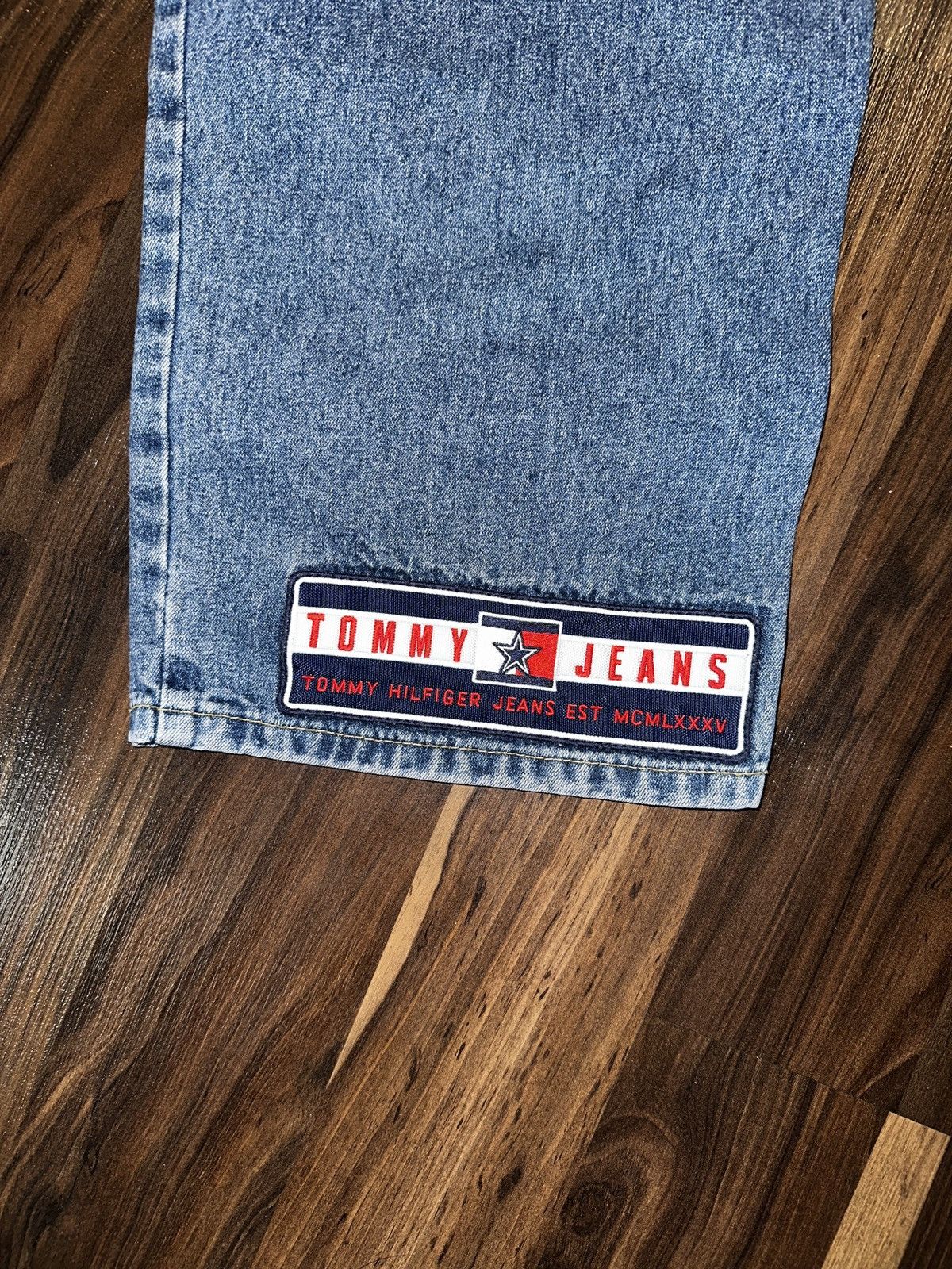 Tommy Hilfiger Vtg Y2K TOMMY HILFIGER Flag Patch Baggy Jeans 32W Size US 32 / EU 48 - 3 Thumbnail