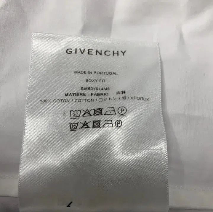 Givenchy Givenchy Men's White Square Collar Long-Sleeve Shirt. Size US S / EU 44-46 / 1 - 6 Thumbnail