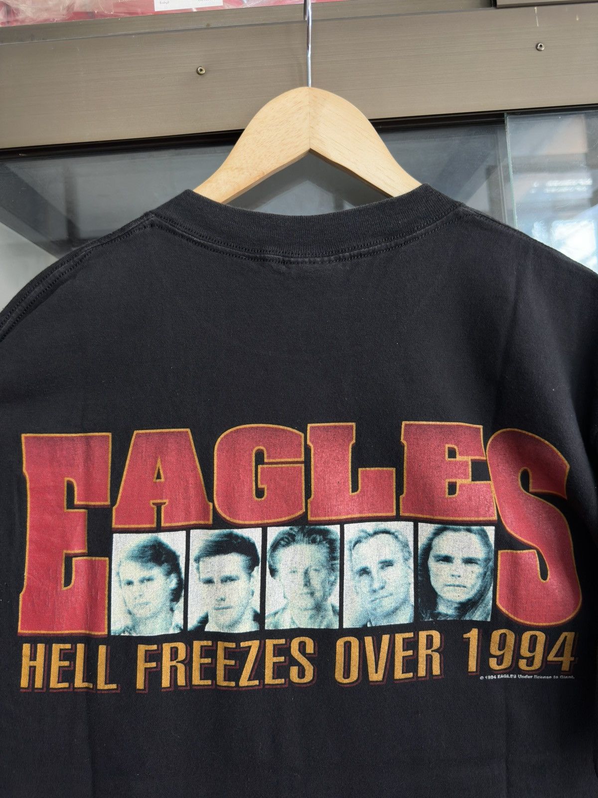 Band Tees Vintage 1994 The Eagles Hotel California Giant T Shirt Size US XL / EU 56 / 4 - 7 Thumbnail