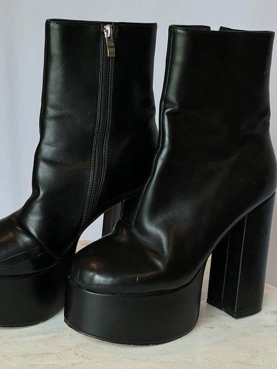 Designer Nasty Gal Boots Size US 7 / IT 37 - 2 Thumbnail