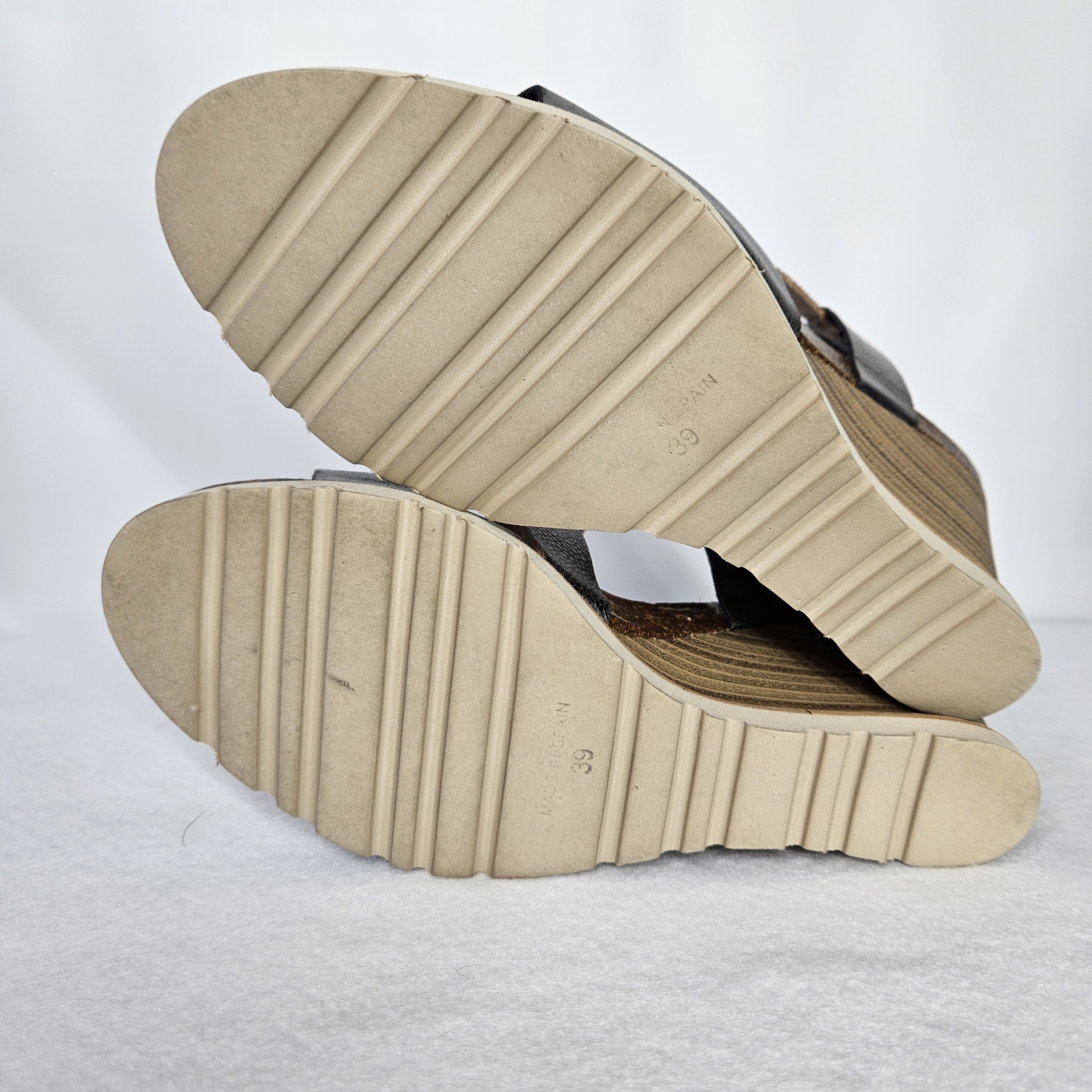 Other Eric Michael Size 39/8.5 Wedge Sandals Silver Leather Strap Size US 8.5 / IT 38.5 - 7 Thumbnail
