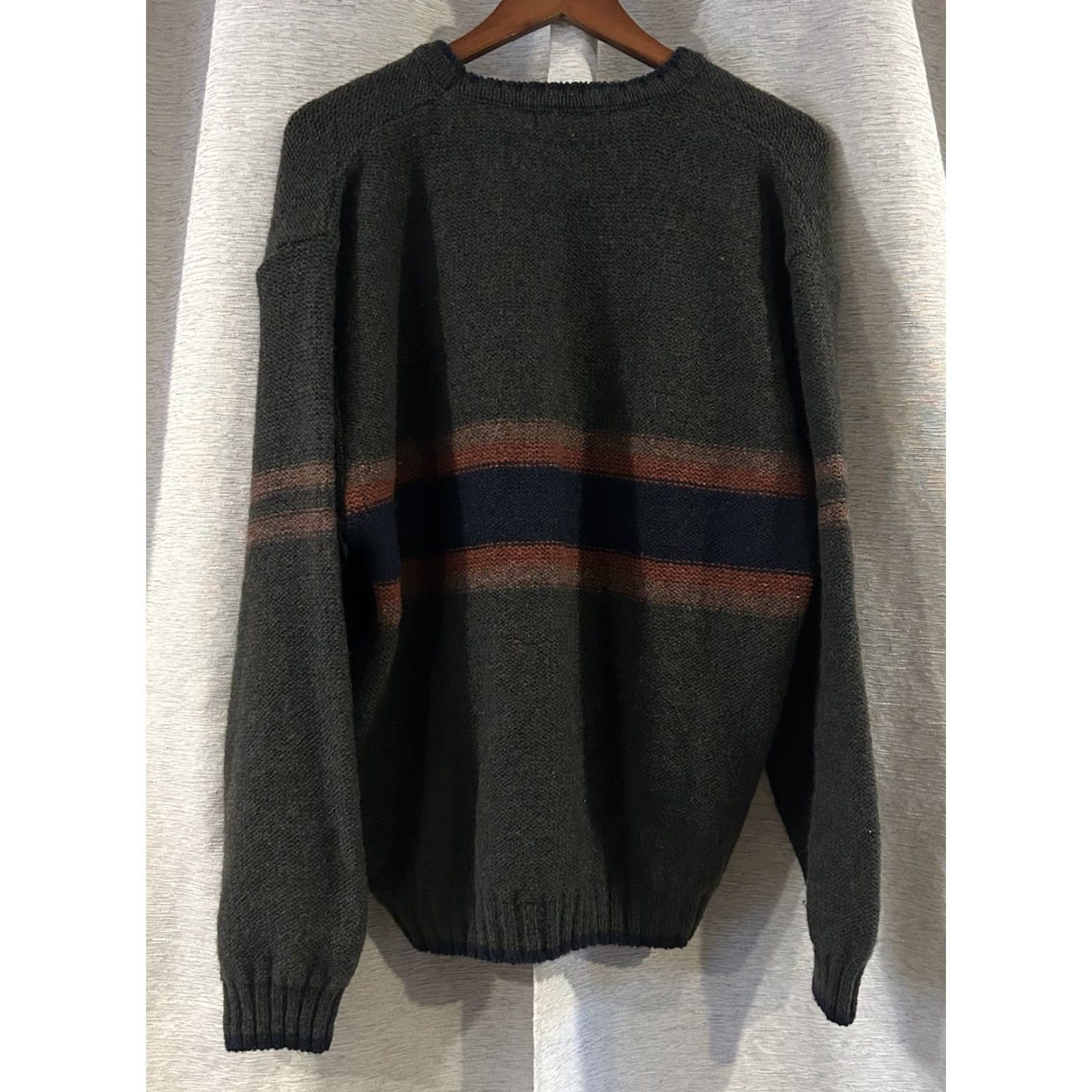 Eddie Bauer VINTAGE Eddie Bauer Sweater Mens L Wool Blend Green W/ Stripe Thick Knit USA Made Pullover Knit Long Sleeve V-Neck Mens Size US L / EU 52-54 / 3 - 4 Thumbnail