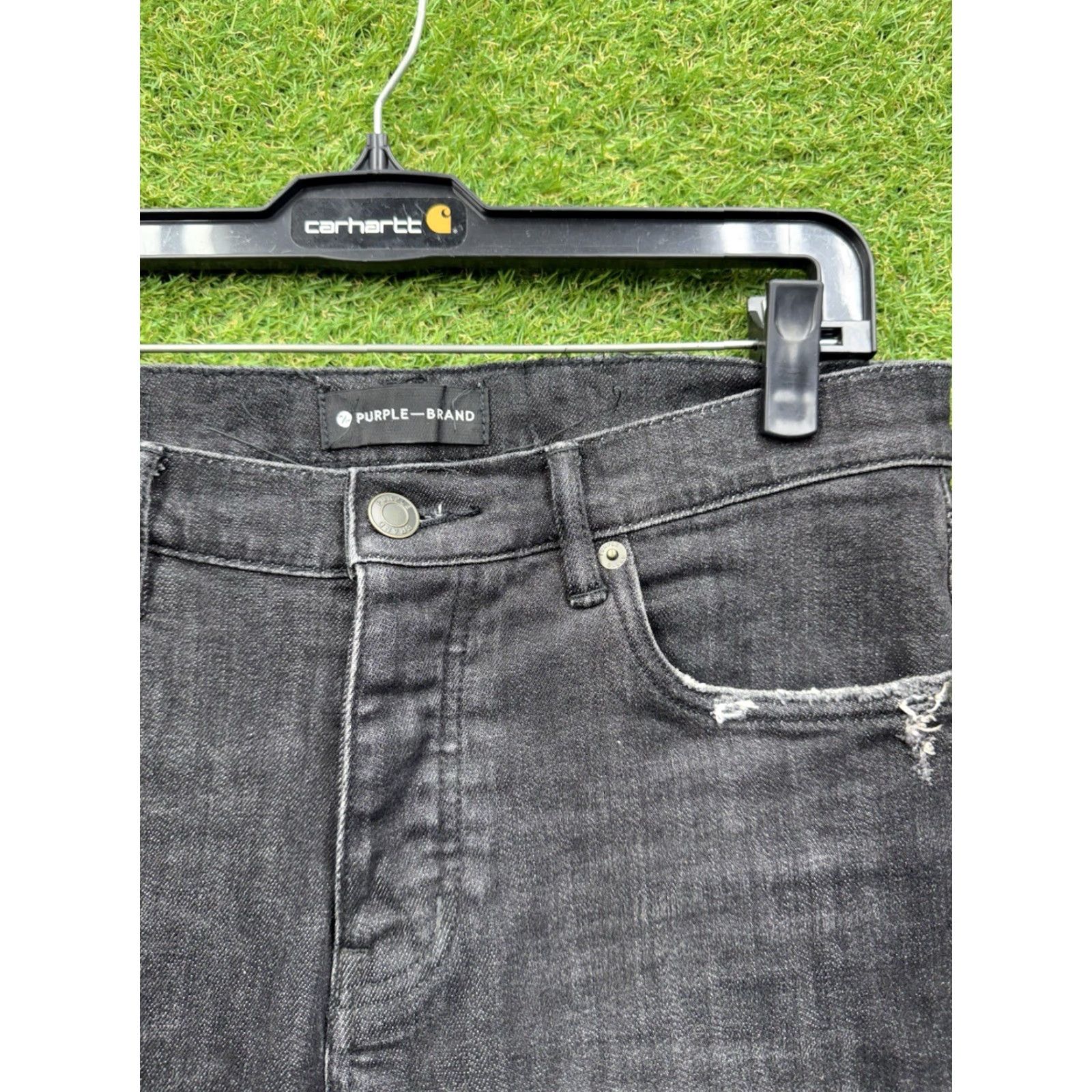 J Brand Purple Brand Jeans Slim Fit 30 Black Denim Distressed 5-Pocket Men’s Regular Size 30 Distressed Vintage? No (but 90s/2000s vibes) - Mens Jeans Size US 30 / EU 46 - 4 Thumbnail