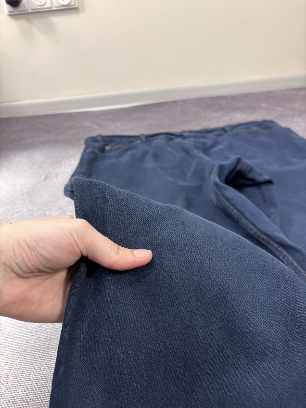 Levi's Vintage 1990s Levi’s 550 Orange Tab Navy Blue Denim Jeans Size US 42 / EU 58 - 12 Thumbnail