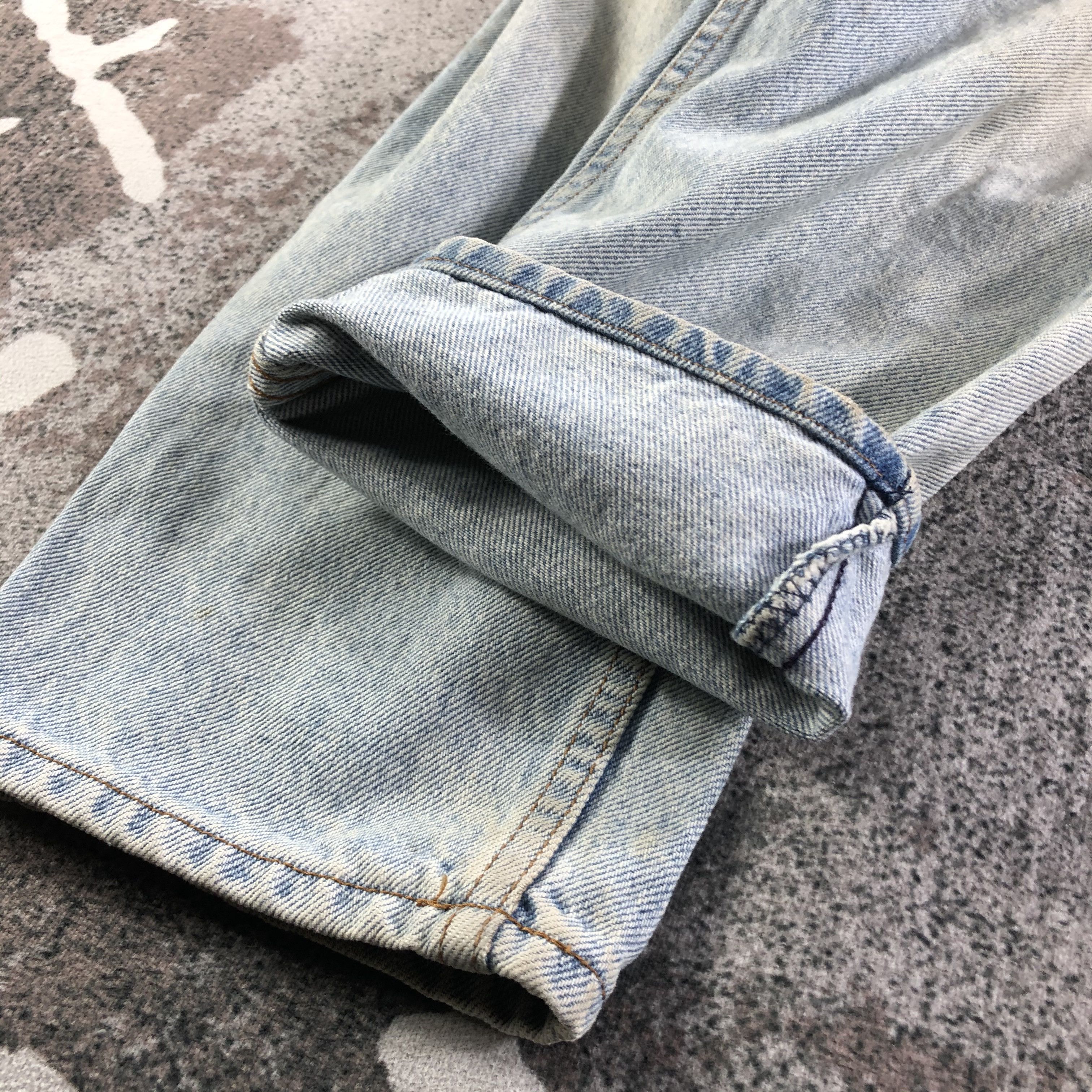 Levi's Vintage Levis Jeans Dirty Light Wash Jeans KJ2994 Size US 31 - 6 Thumbnail