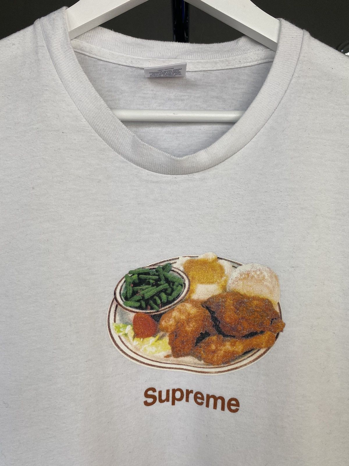 Supreme Supreme Chicken Dinner Tee T Shirt White size M Size US M / EU 48-50 / 2 - 5 Thumbnail