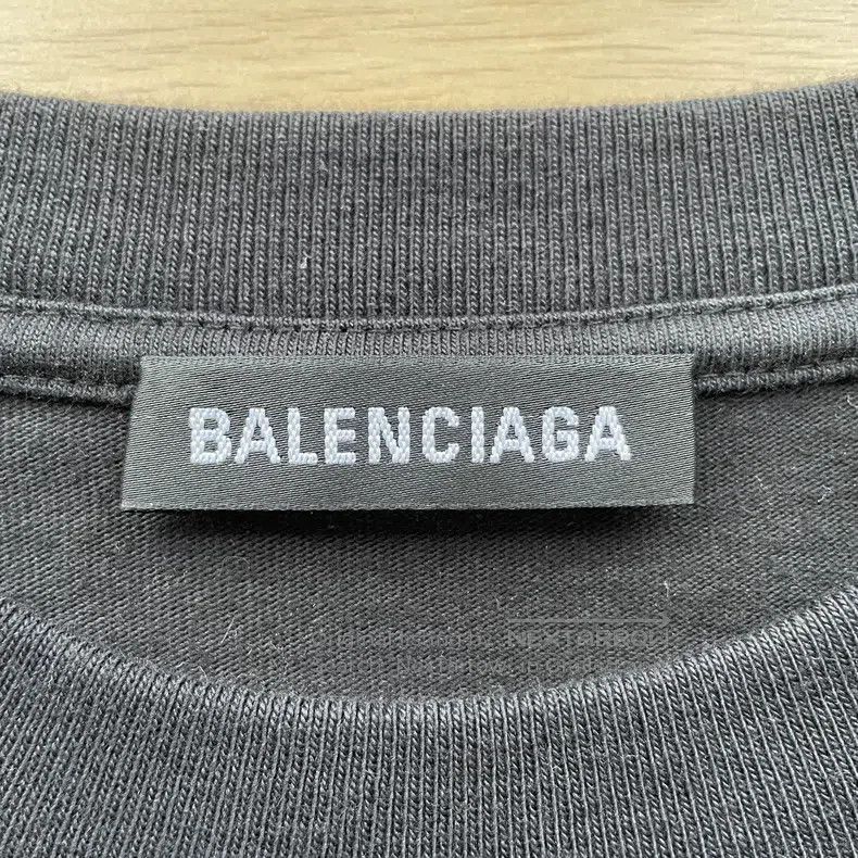 Balenciaga Balenciaga Printed Short Sleeve Raglan Sleeve T-Shirt Size US XS / EU 42 / 0 - 5 Thumbnail