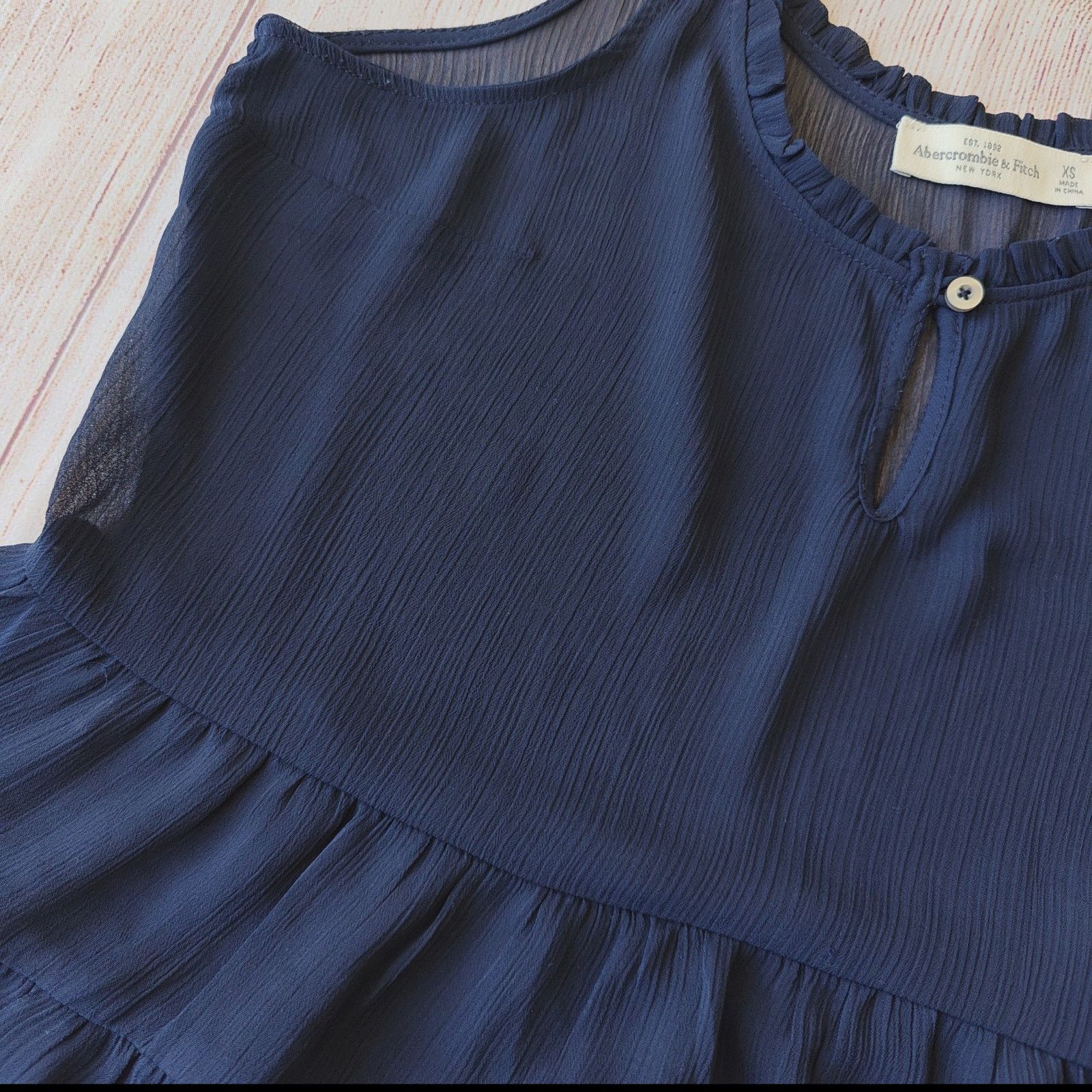 Abercrombie & Fitch Abercrombie & Fitch Sheer Peplum Navy Tank Top sz XS Size XS / US 0-2 / IT 36-38 - 6 Thumbnail