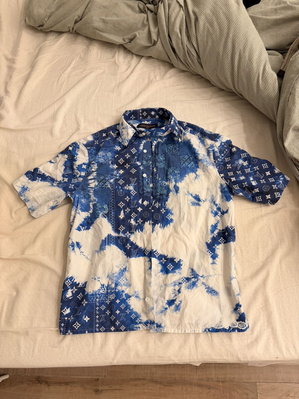 Louis Vuitton Louis vuitton monogram button up Size US XS / EU 42 / 0 - 1 Thumbnail