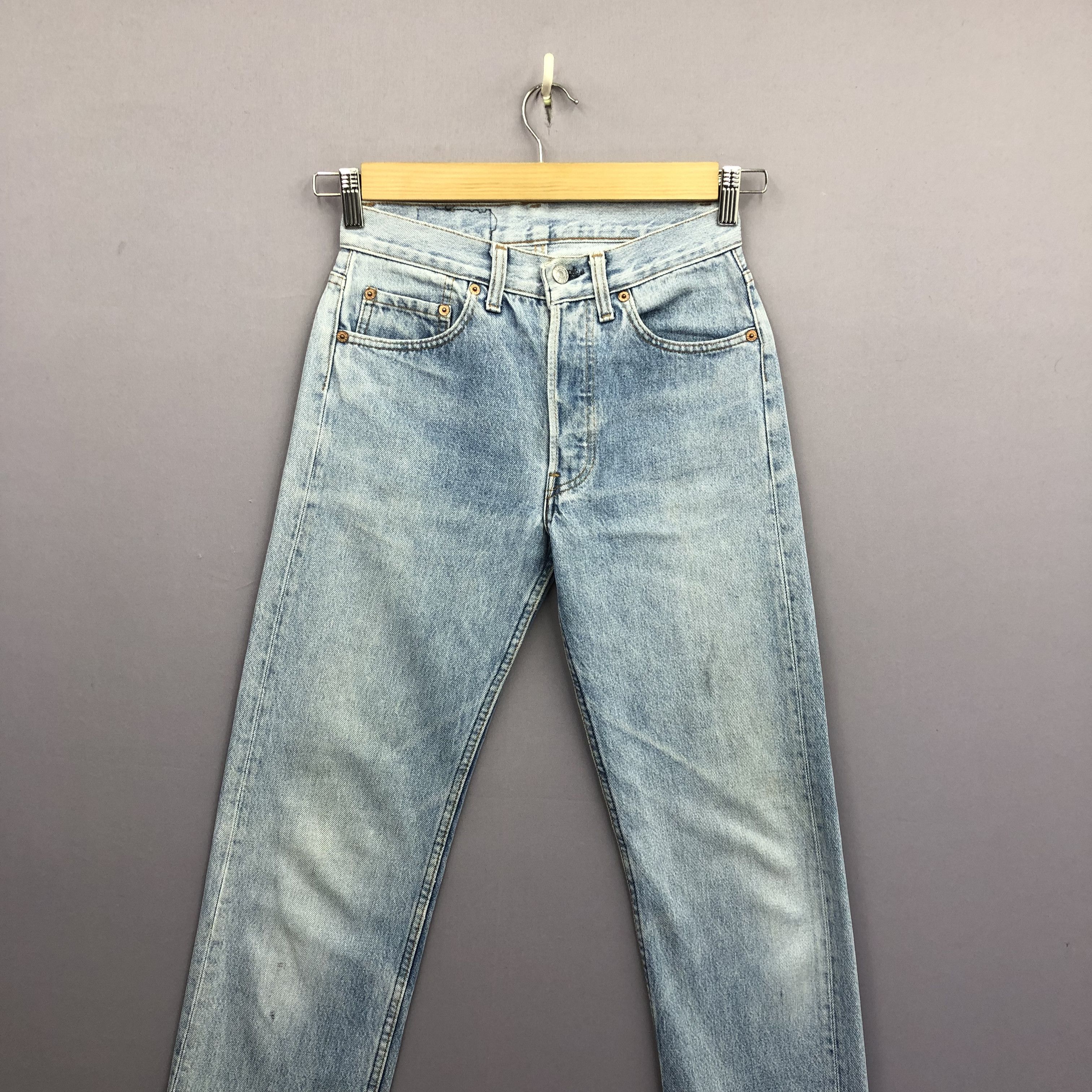 Levi's Vintage Levis 501 Sun Faded Jeans Levi's Light Wash Denim Size 26" / US 2 / IT 38 - 4 Thumbnail