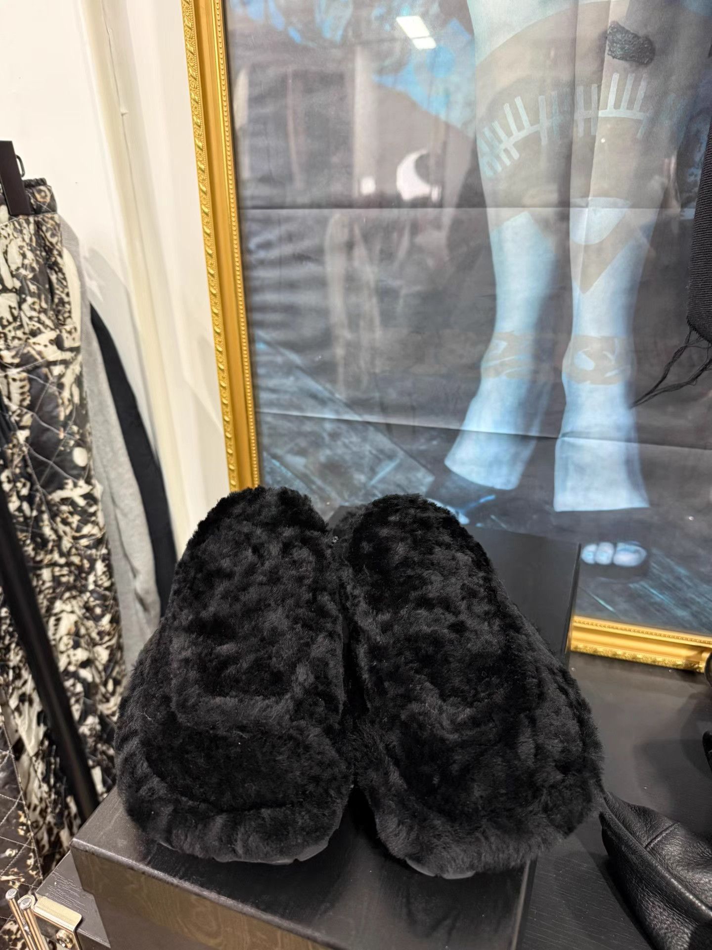 Dries Van Noten Dries van noten Furry Loafer Slides K20 Size US 8 / EU 41 - 7 Thumbnail