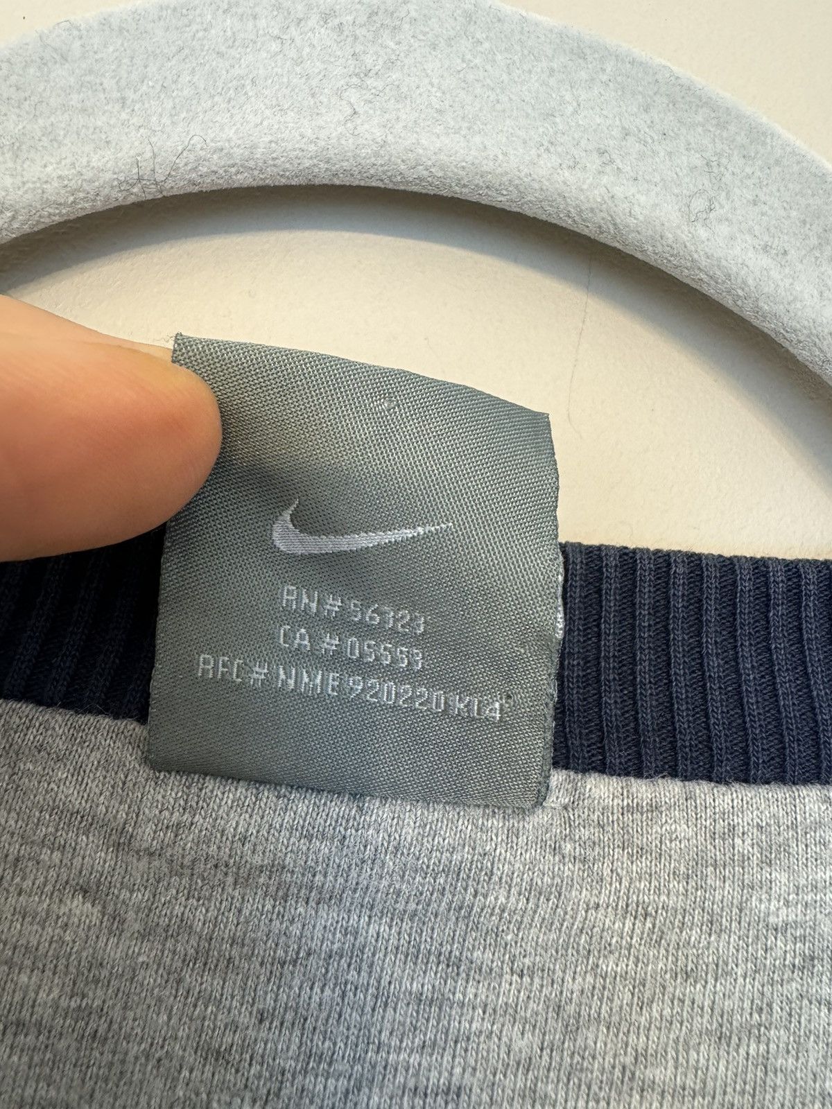 Nike Nike sweatshirt 90s 00s big logo vintage y2k Size US M / EU 48-50 / 2 - 5 Thumbnail