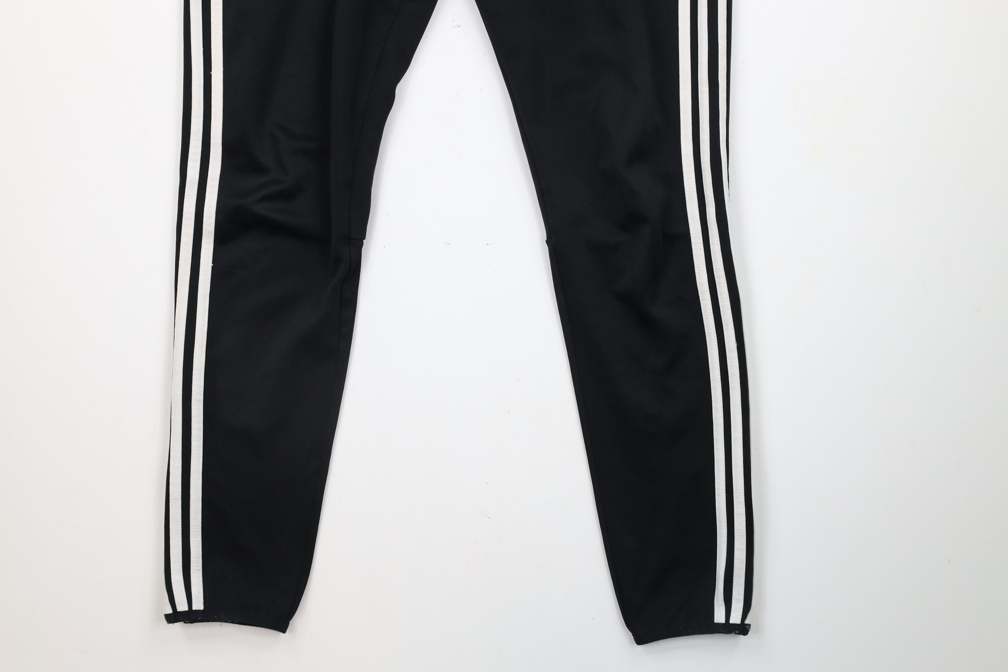 Adidas × Vintage Vintage Adidas Tapered Leg Soccer Warm Up Pants Black Size US 32 / EU 48 - 4 Thumbnail