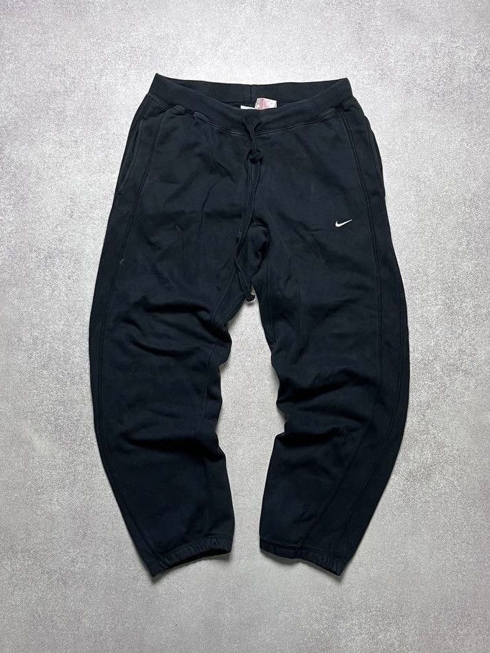 Nike Vintage Nike Swoosh Cotton Baggy Trackpants Y2K L Size US 34 / EU 50 - 1 Thumbnail