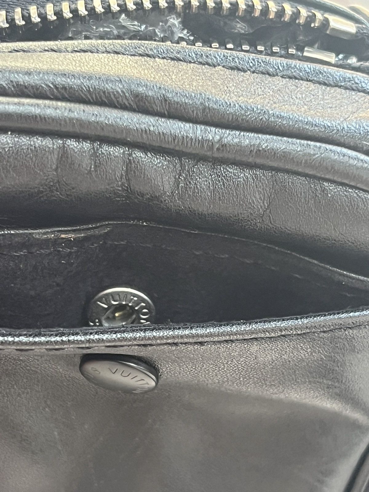 Louis Vuitton LV Bloomington Cigarette Pochette in Black Monogram Leather Size ONE SIZE - 12 Thumbnail